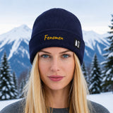 Cappello a Maglia in RPET Riciclato – Morbido e Caldo – Linea Sostenibile Naturaleine – Design Ricamato Umarel