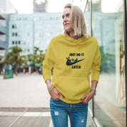 Felpa Ricamata Unisex Con Cappuccio – Morbida e Confortevole – Design Just do it Later con B.Bunny