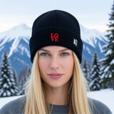 Cappello a Maglia in RPET Riciclato – Morbido e Caldo – Linea Sostenibile Naturaleine – Design Ricamato Scritta Love