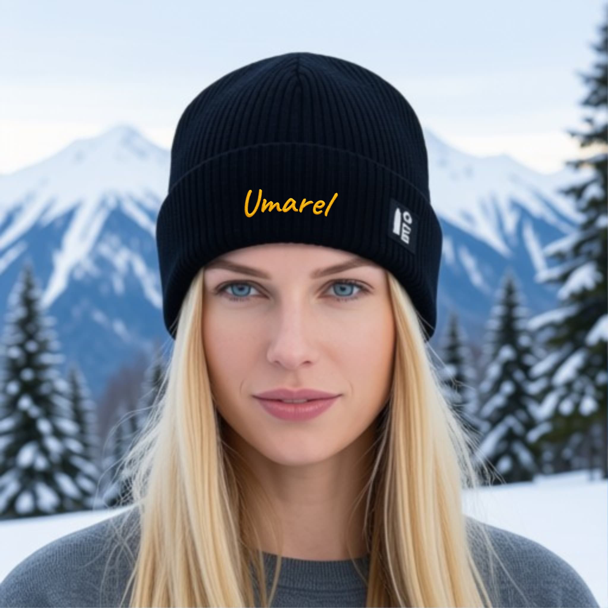 Cappello a Maglia in RPET Riciclato – Morbido e Caldo – Linea Sostenibile Naturaleine – Design Ricamato Umarel
