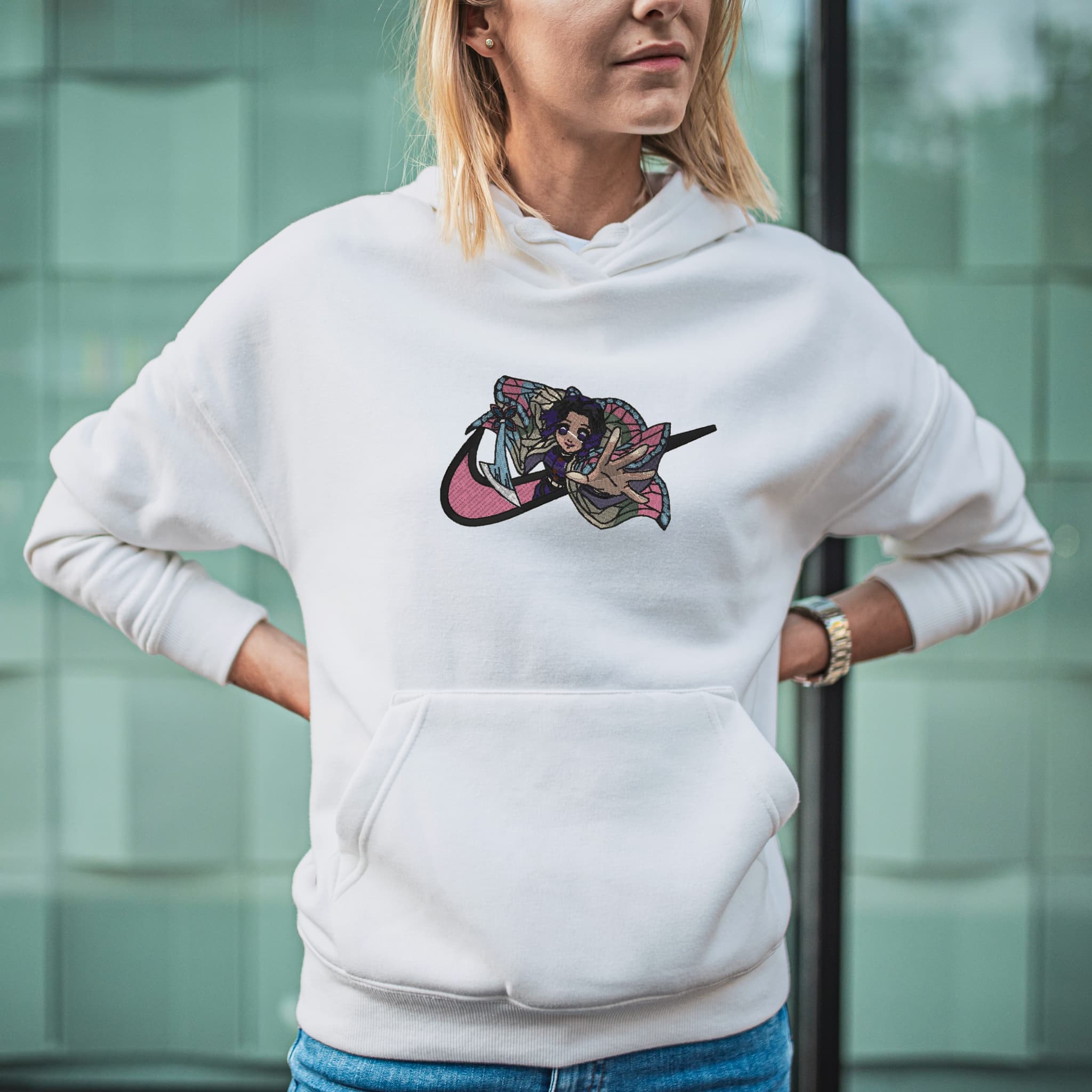 Felpa Ricamata Unisex Con Cappuccio – Morbida e Confortevole – Design Swoosh Shinobu