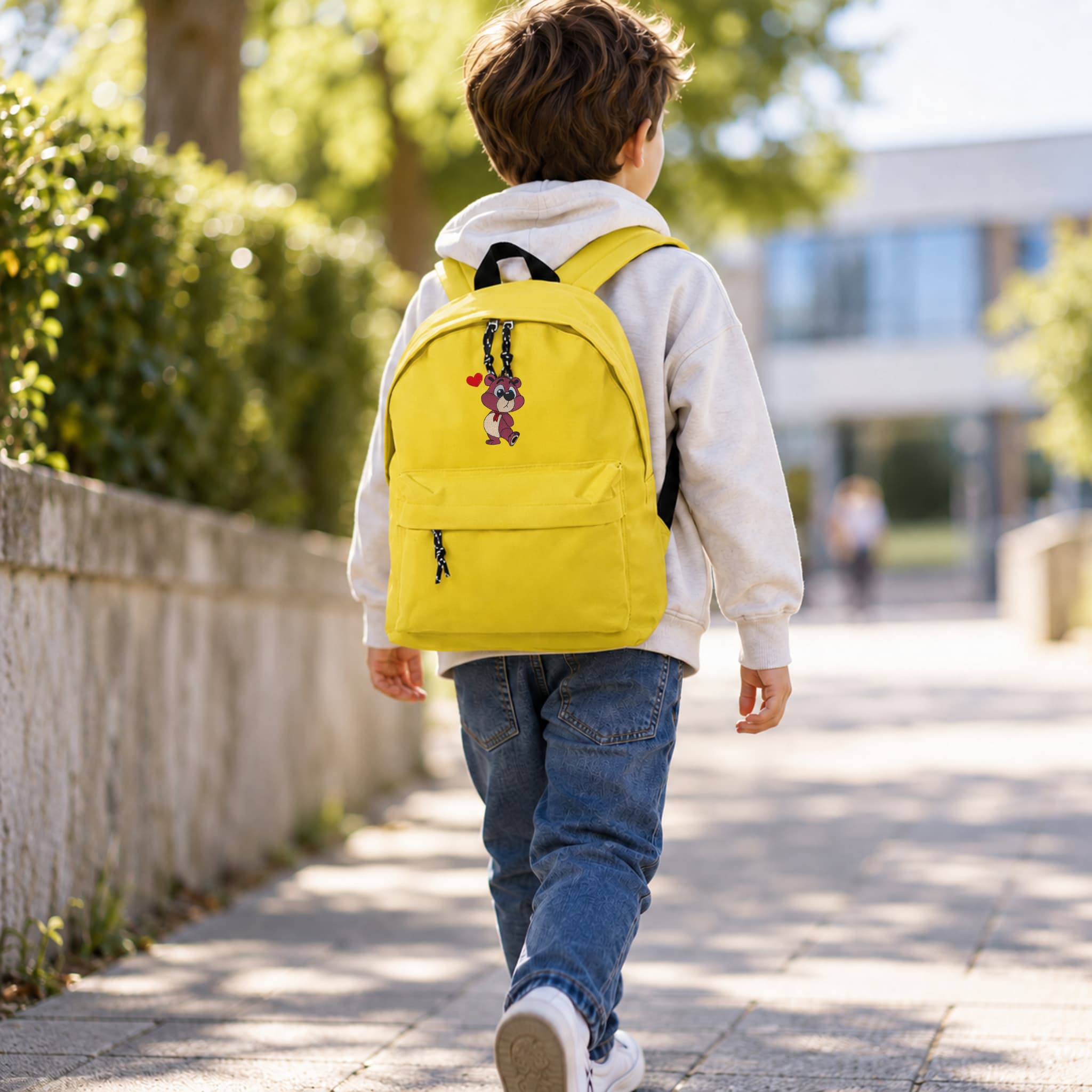 Mochila Infantil de Poliéster 600D 28x38x12 cm – Respaldo Acolchado y Tirantes Ajustables - Diseño Bordado de Osito con Corazón
