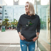 Felpa Ricamata Unisex Con Cappuccio – Morbida e Confortevole – Design Swoosh Dr Doom