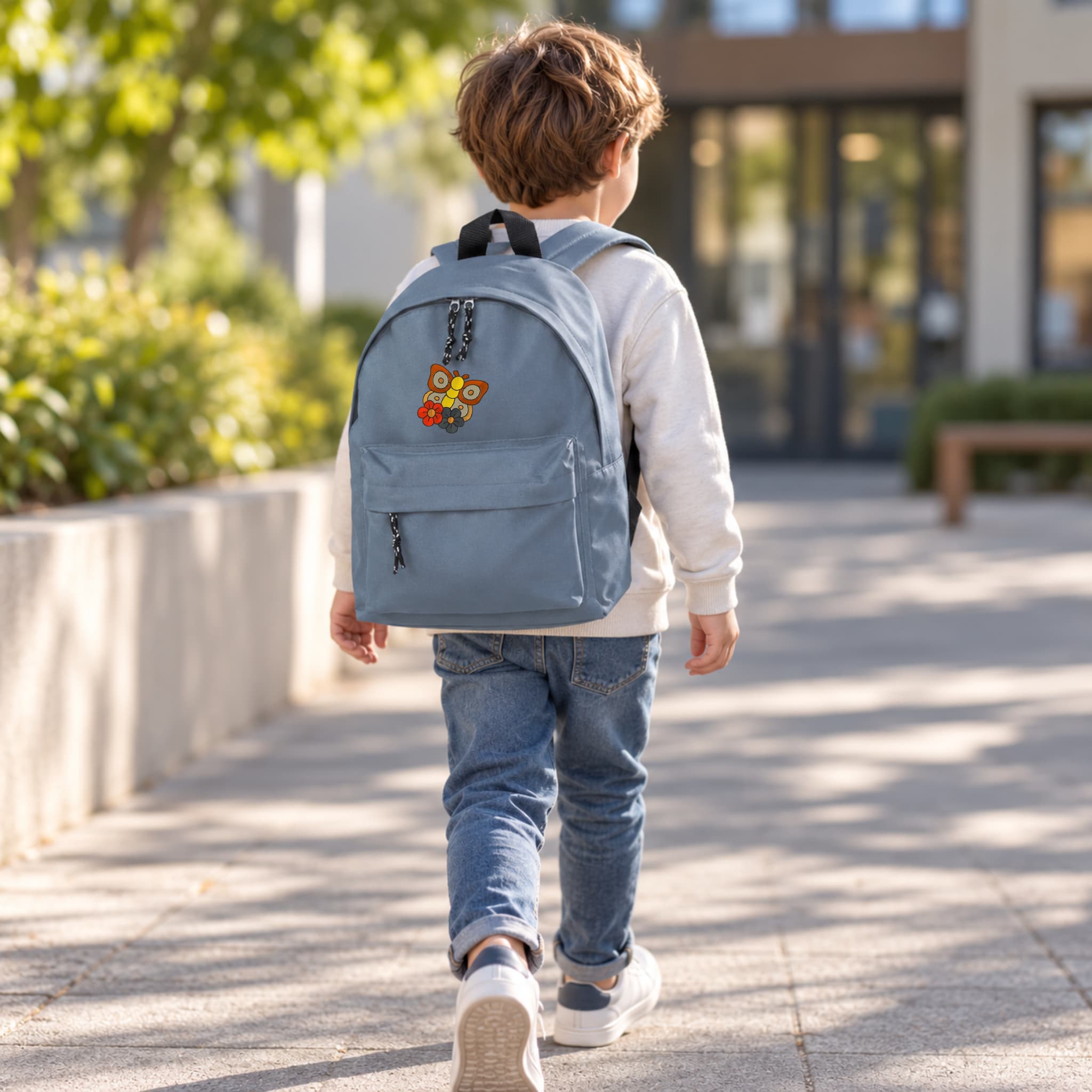 Mochila Infantil de Poliéster 600D 28x38x12 cm – Espalda Acolchada y Correas Ajustables – Diseño Bordado Mariposa con Flores