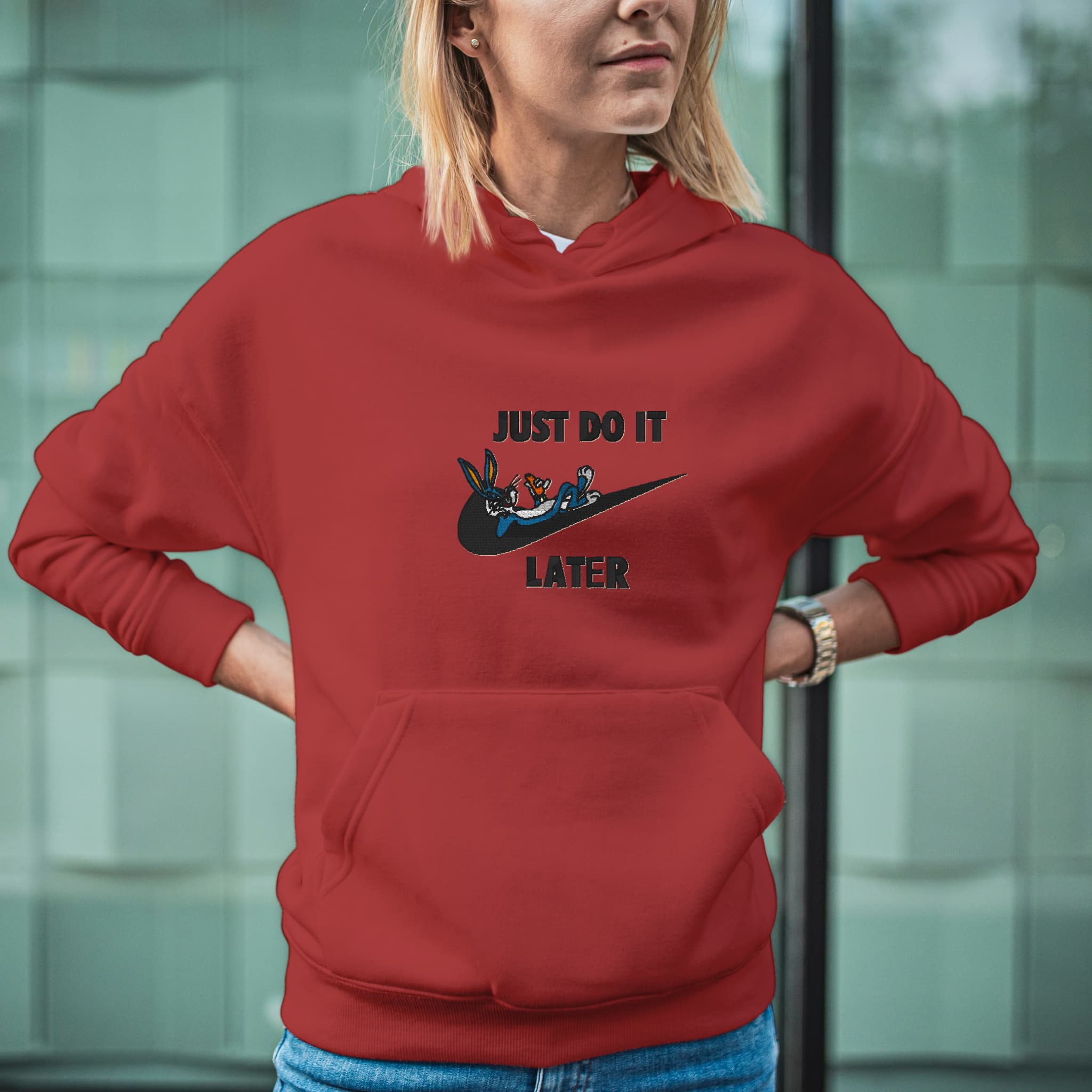 Felpa Ricamata Unisex Con Cappuccio – Morbida e Confortevole – Design Just do it Later con B.Bunny
