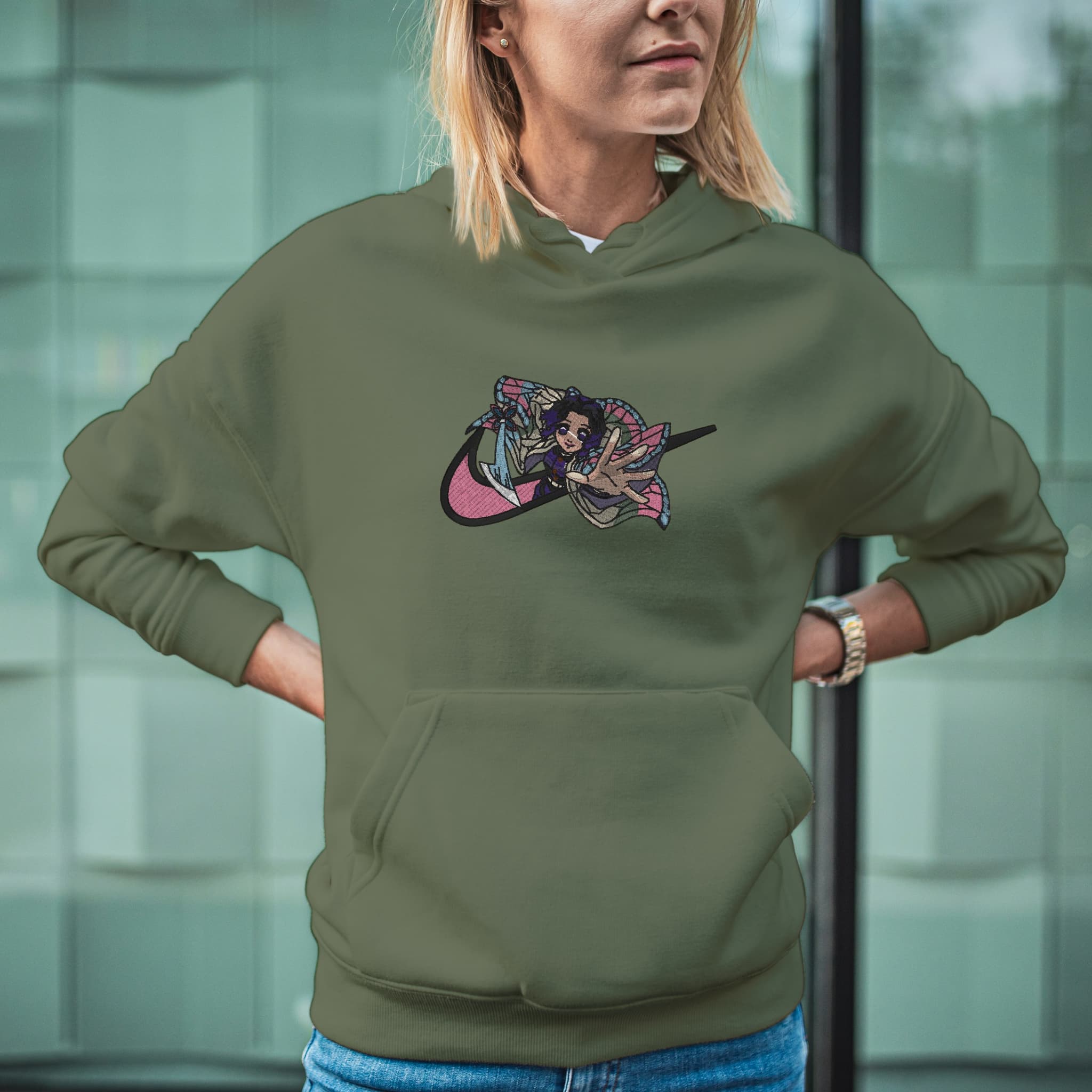Felpa Ricamata Unisex Con Cappuccio – Morbida e Confortevole – Design Swoosh Shinobu