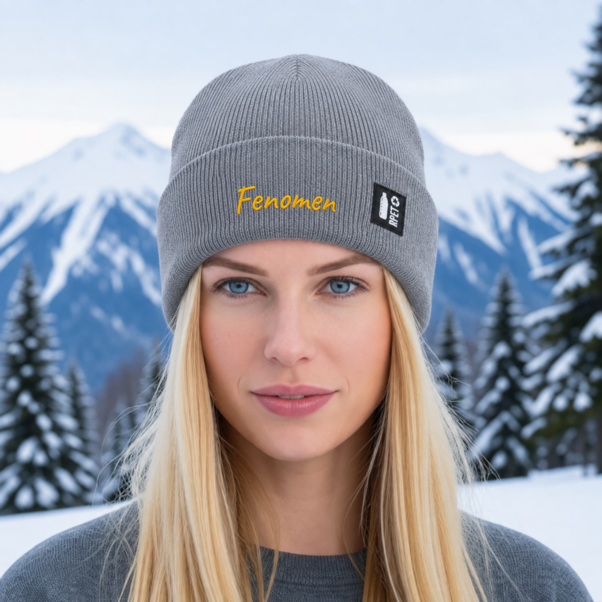 Cappello a Maglia in RPET Riciclato – Morbido e Caldo – Linea Sostenibile Naturaleine – Design Ricamato Umarel