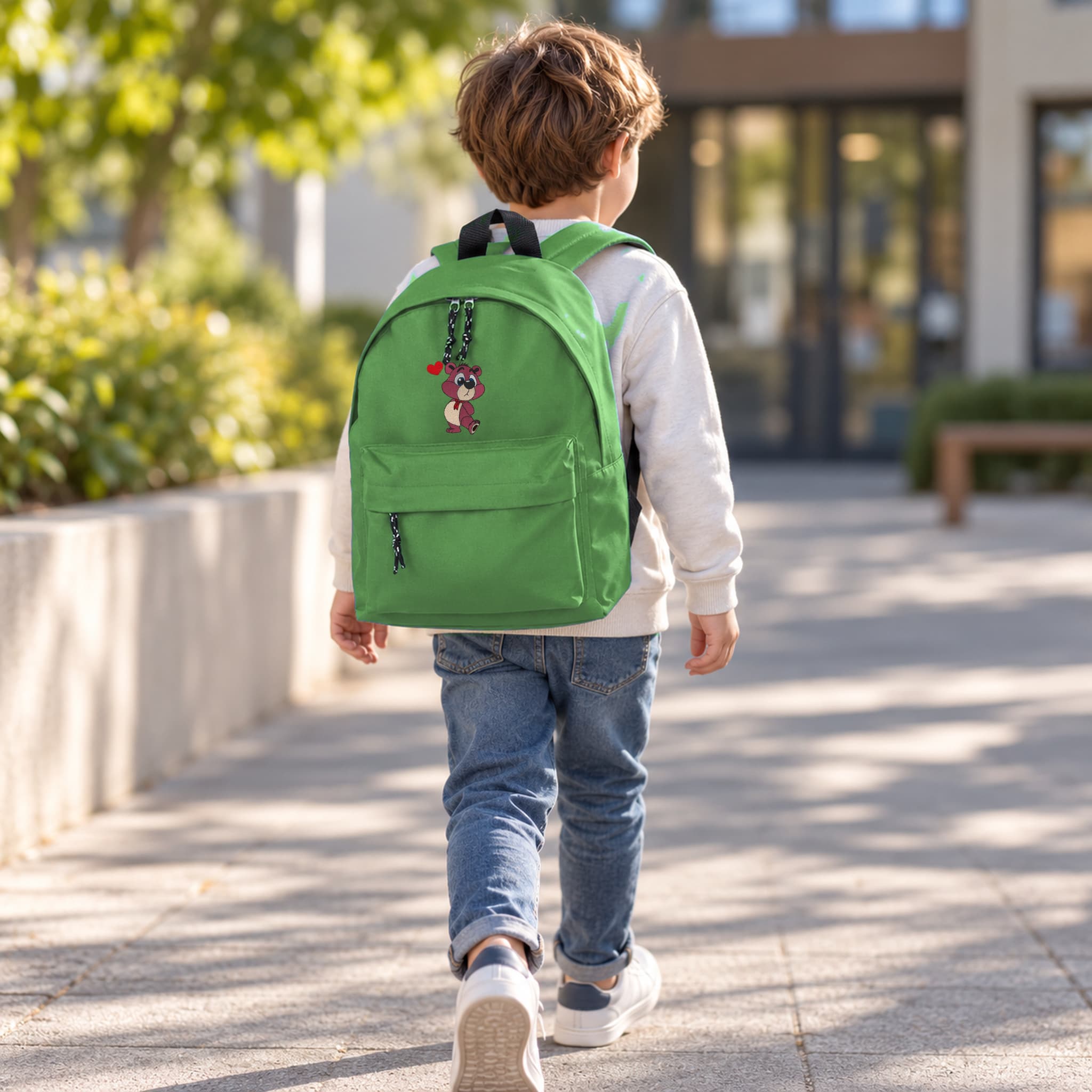 Mochila Infantil de Poliéster 600D 28x38x12 cm – Respaldo Acolchado y Tirantes Ajustables - Diseño Bordado de Osito con Corazón