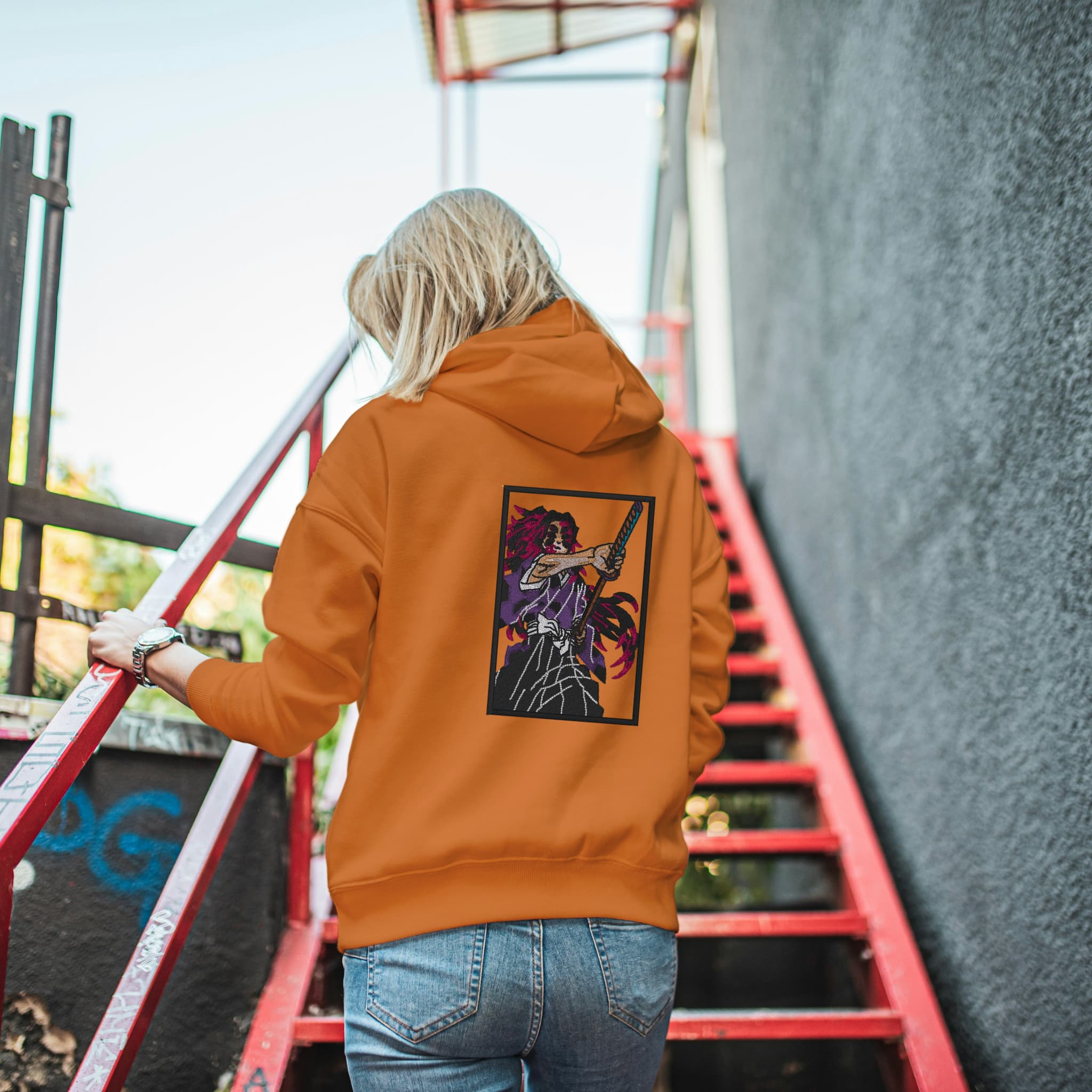 Felpa Ricamata sulla schiena Con Cappuccio Unisex – Morbida e Confortevole – Design Kokushibo