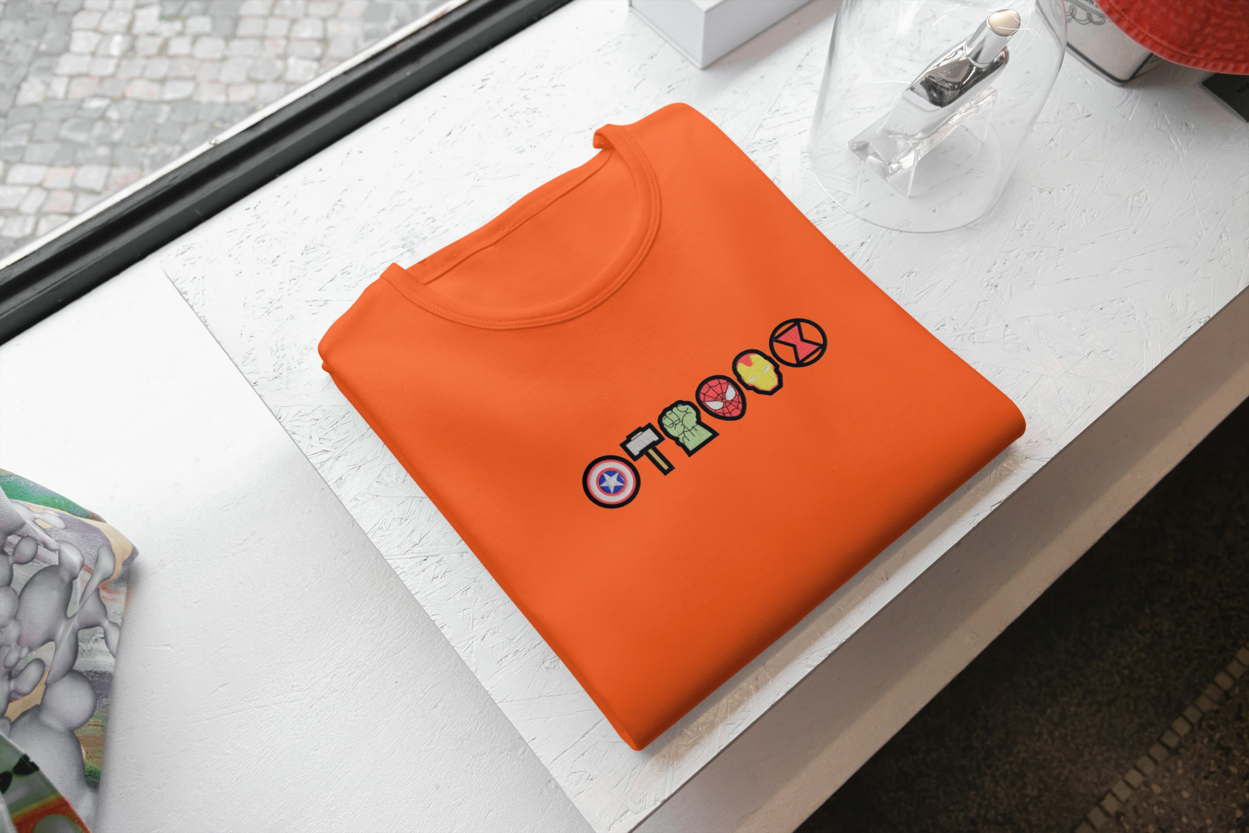T-Shirt Unisex Ricamata 100% Cotone – Confortevole – Design Mini Loghi Marvel
