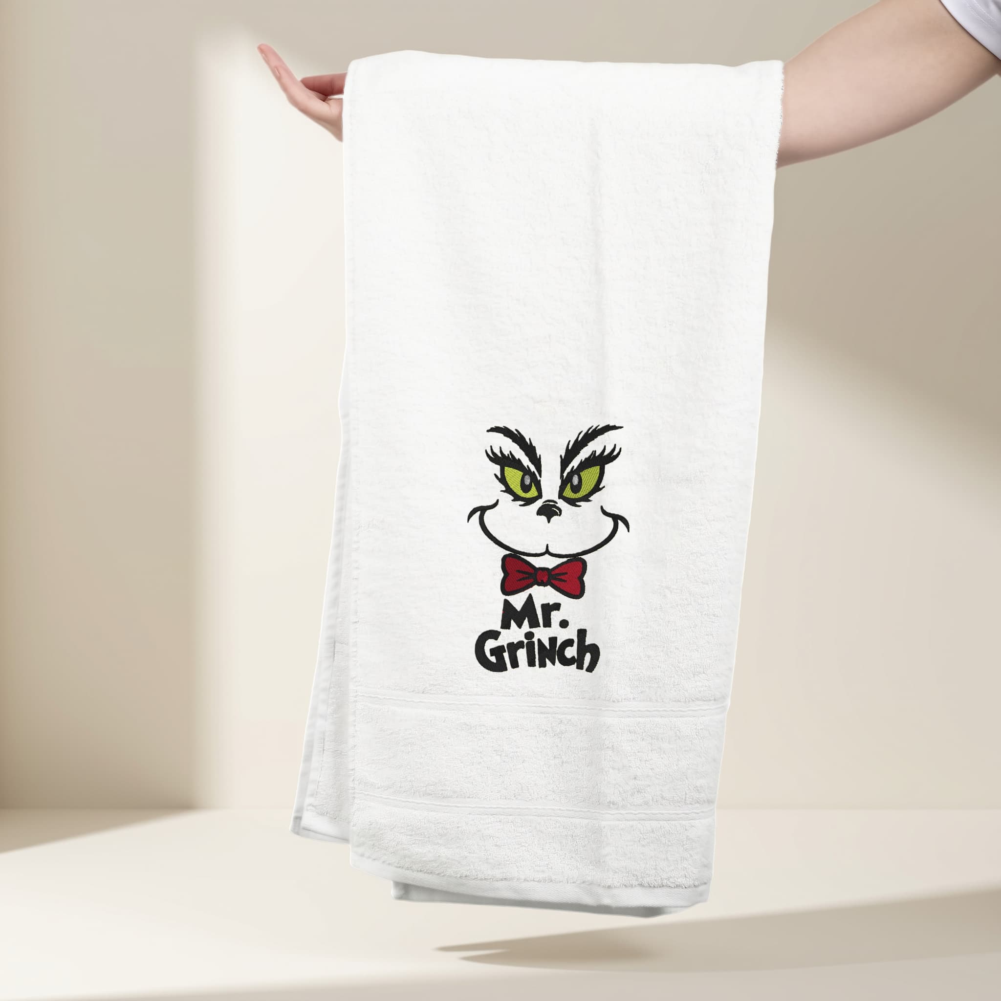 Asciugamano Ricamato in Cotone 150×70 cm – Morbido e Assorbente – 360 gr/m² – Design Mr Grinch