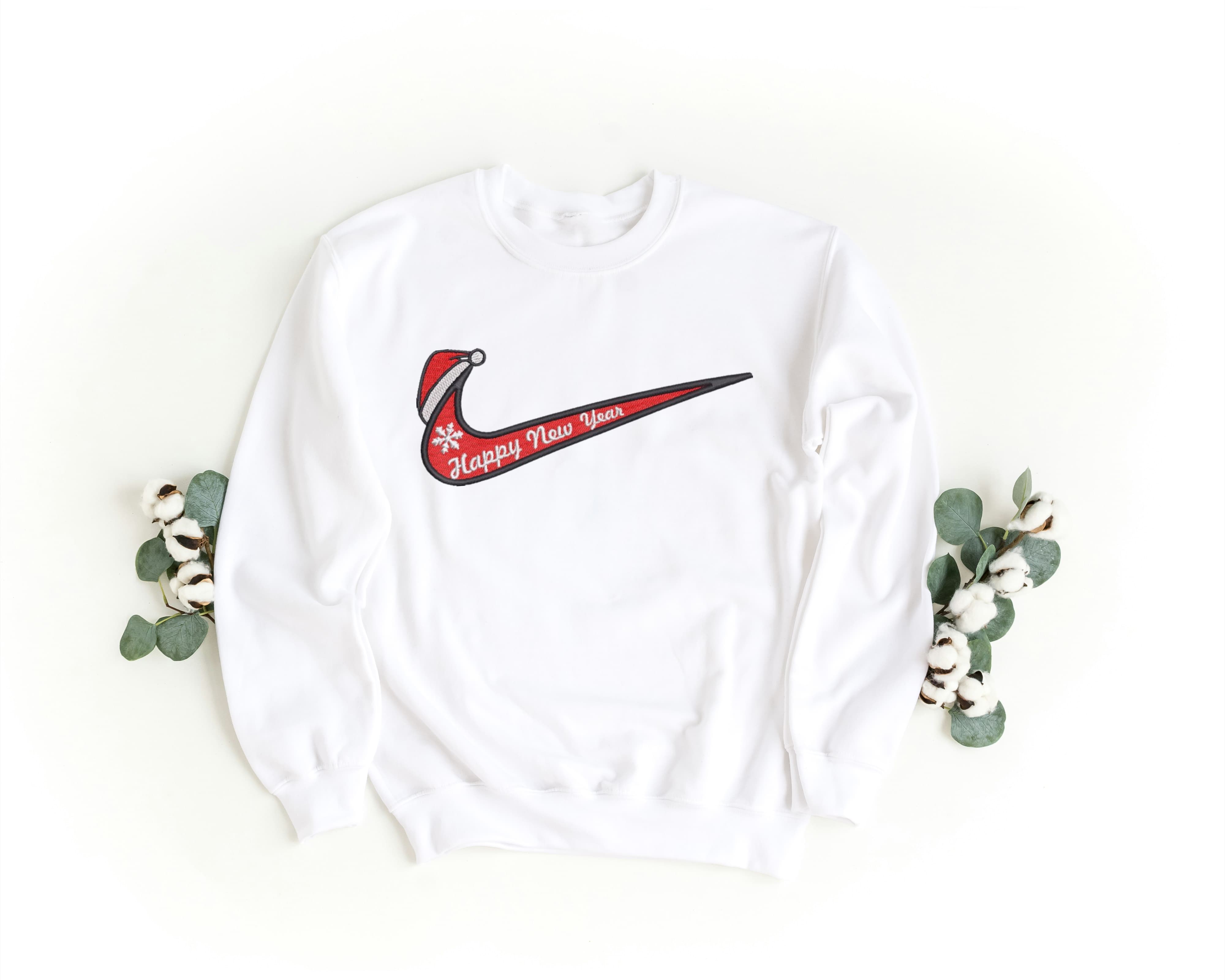 Felpa Ricamata Unisex – Morbida – Stile Streetwear – Swoosh Happy New Year