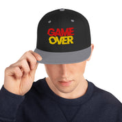 Cappellino Ricamato Unisex Snapback Regolabile – Design Game Over-Biiply