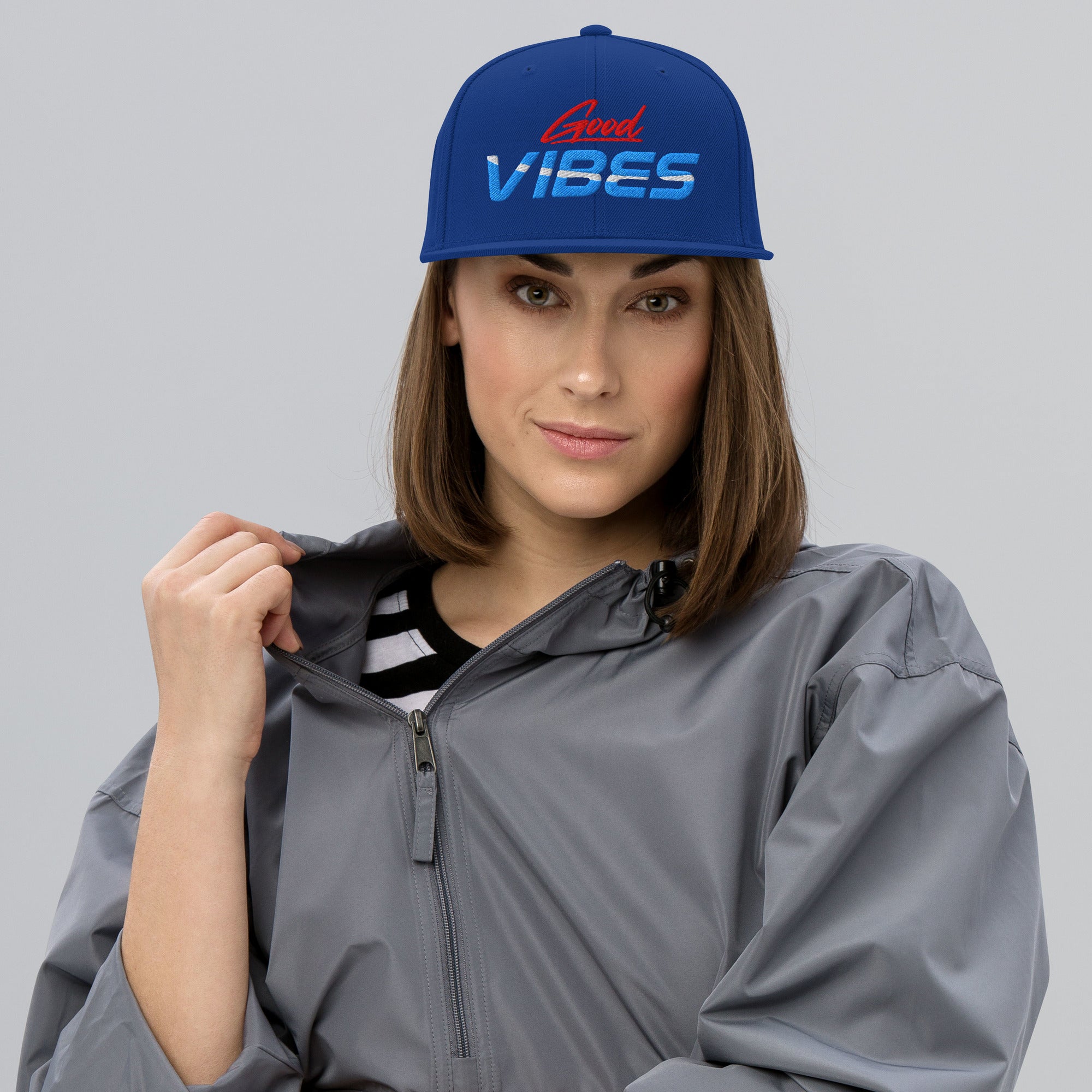 Cappellino Ricamato Unisex Snapback Regolabile – Design Good Vibes-Biiply
