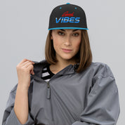 Cappellino Ricamato Unisex Snapback Regolabile – Design Good Vibes-Biiply