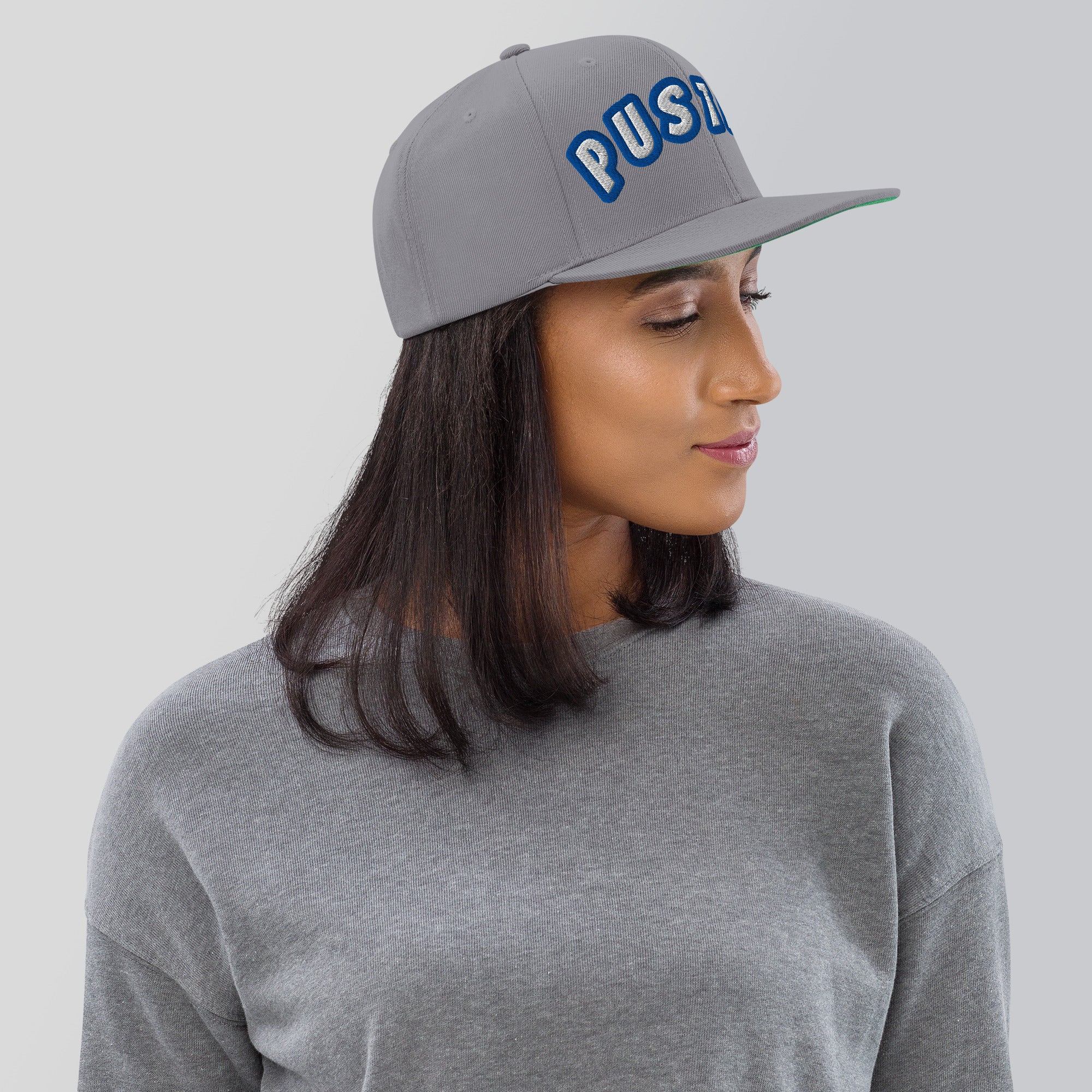 Cappellino Ricamato Unisex Snapback Regolabile – Design Pustaz-Biiply