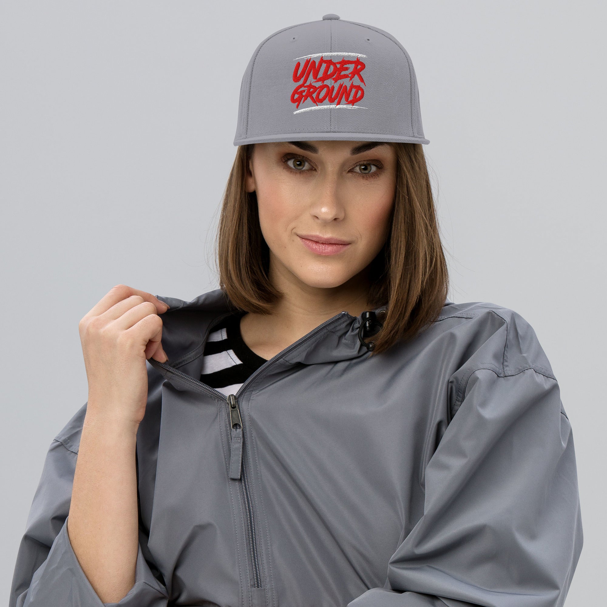 Cappellino Ricamato Unisex Snapback Regolabile – Design Under Ground-Biiply
