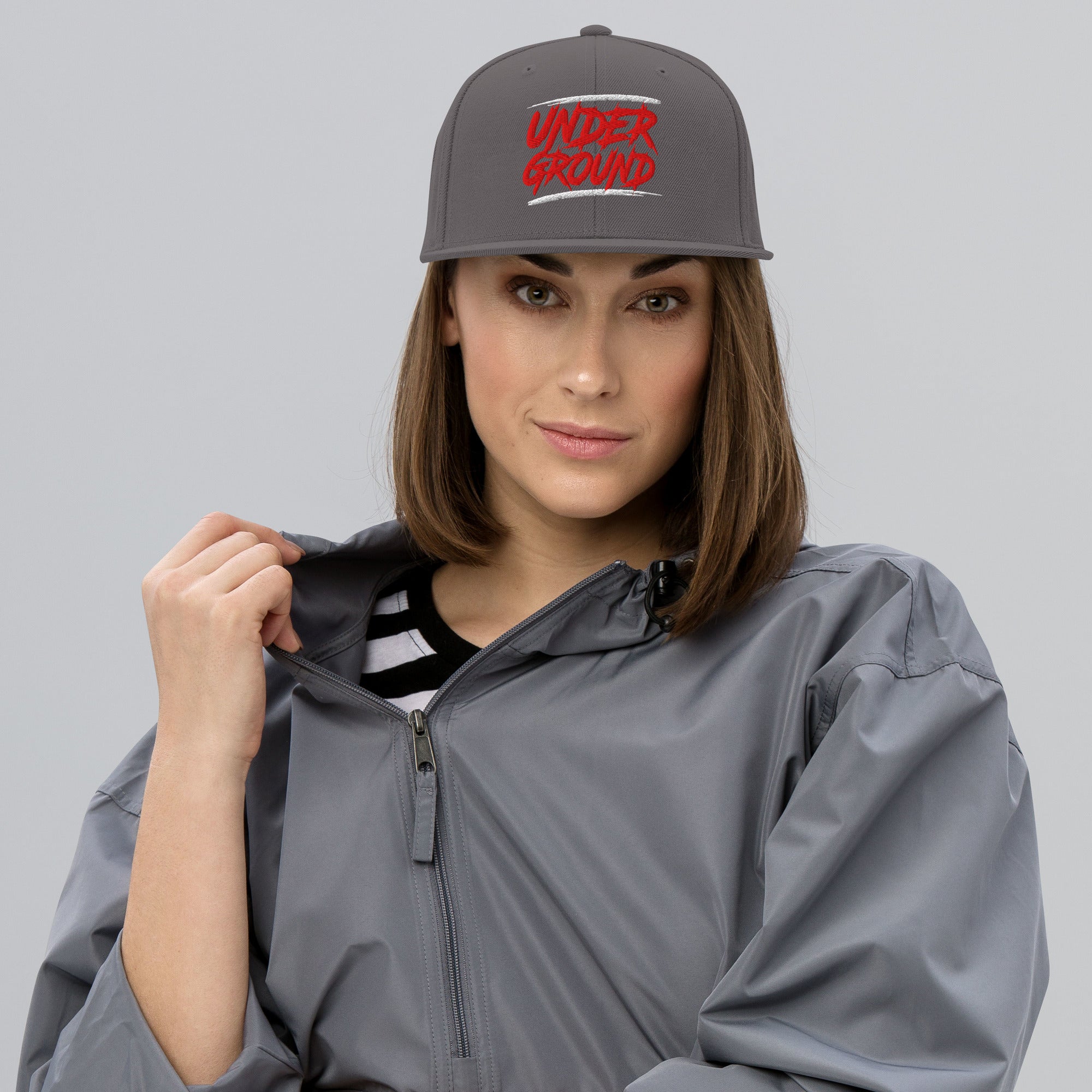 Cappellino Ricamato Unisex Snapback Regolabile – Design Under Ground-Biiply