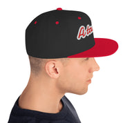Cappello Ricamatato Visiera Piatta A Tal Dèg