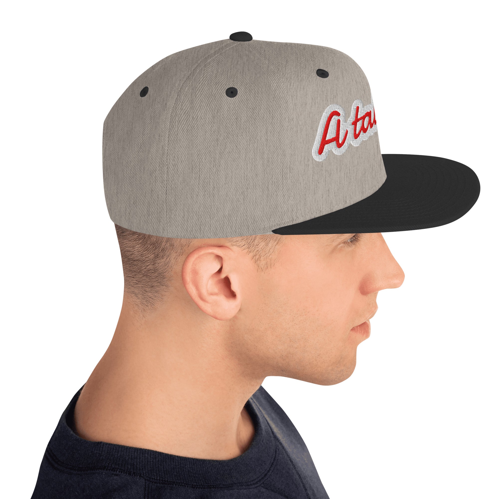 Cappello Ricamatato Visiera Piatta A Tal Dèg