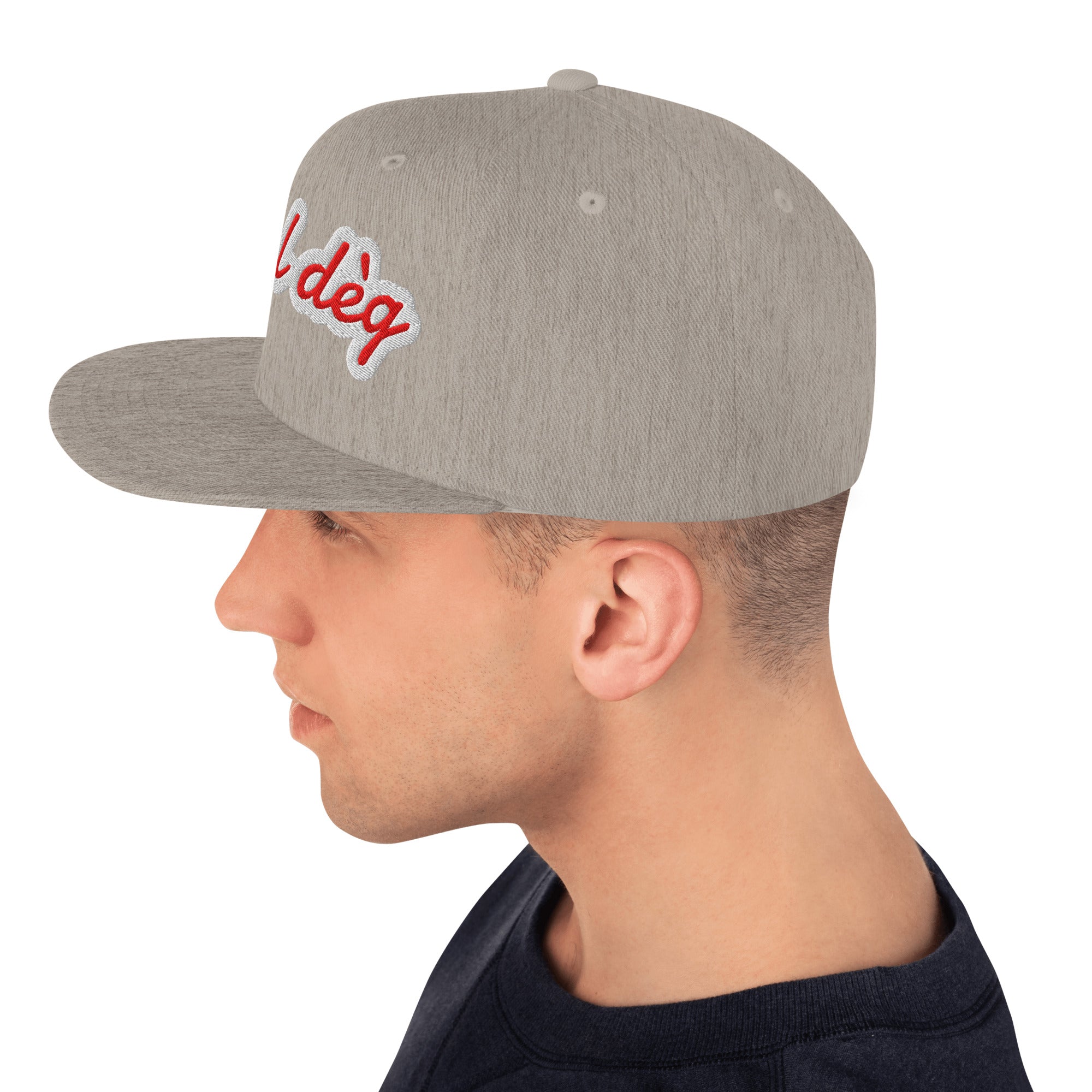Cappello Ricamatato Visiera Piatta A Tal Dèg
