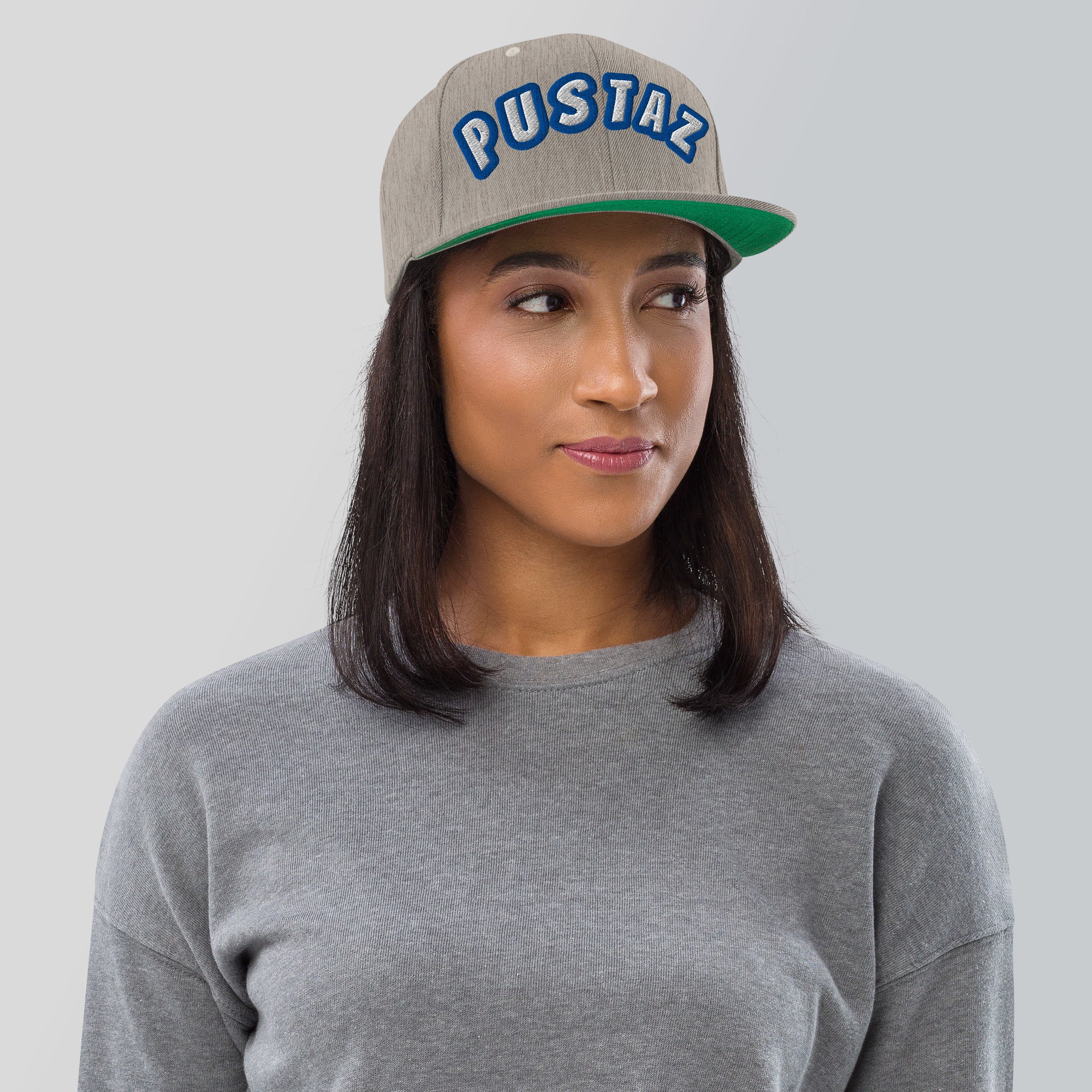 Cappello Ricamatato Visiera Piatta Pustaz