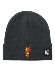 Cappello a Maglia in RPET Riciclato – Morbido e Caldo – Linea Sostenibile Naturaleine – Design Ricamato Aku Aku-Biiply