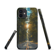 Cover iPhone Resistente – Compatibile con Ricarica Wireless – Design Tree Lined Street-Biiply
