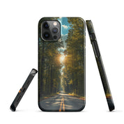 Cover iPhone Resistente – Compatibile con Ricarica Wireless – Design Tree Lined Street-Biiply