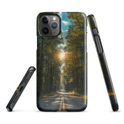 Cover iPhone Resistente – Compatibile con Ricarica Wireless – Design Tree Lined Street-Biiply
