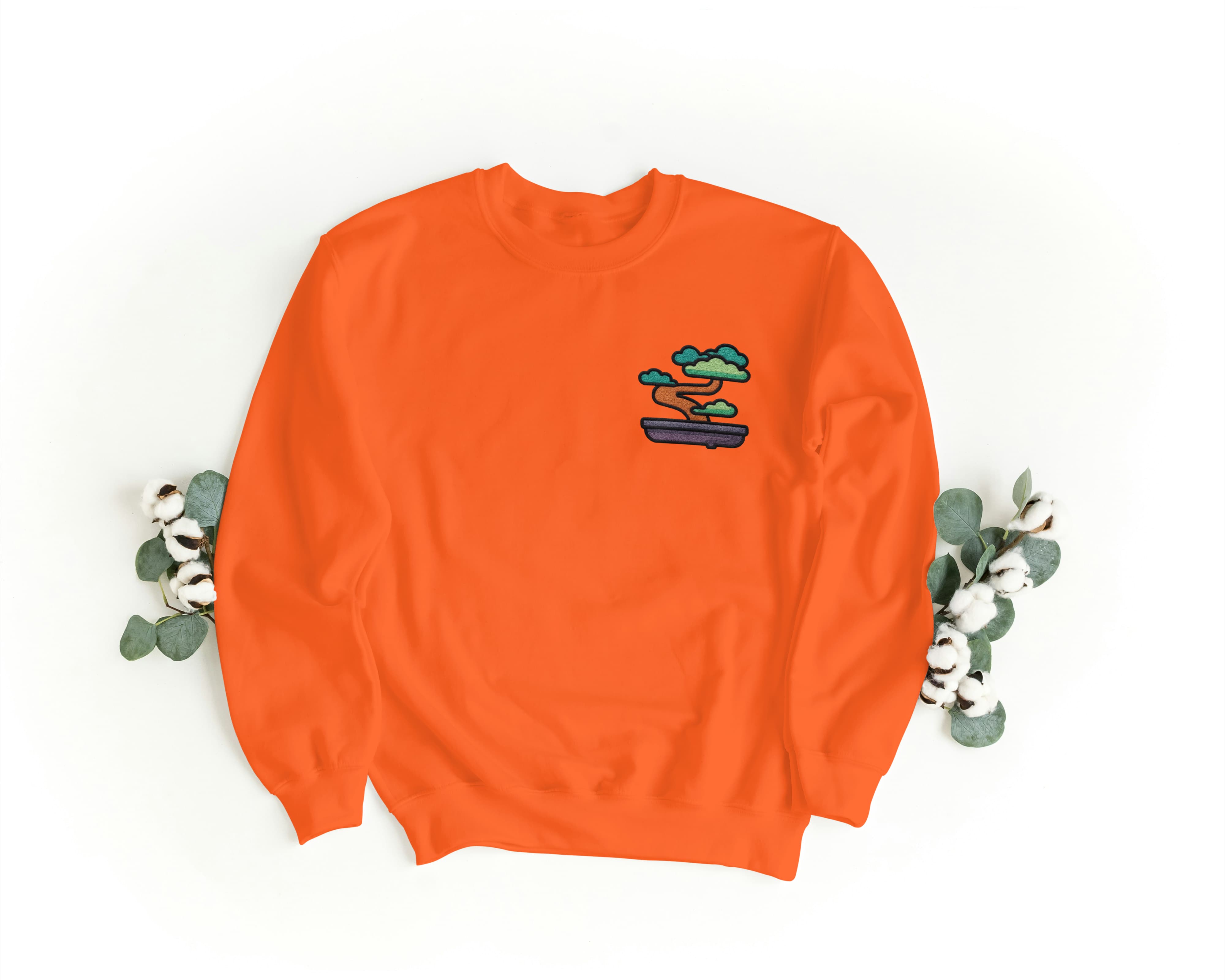 Felpa Ricamata Unisex a Girocollo – Morbida e Confortevole – Design Bonsai-Biiply