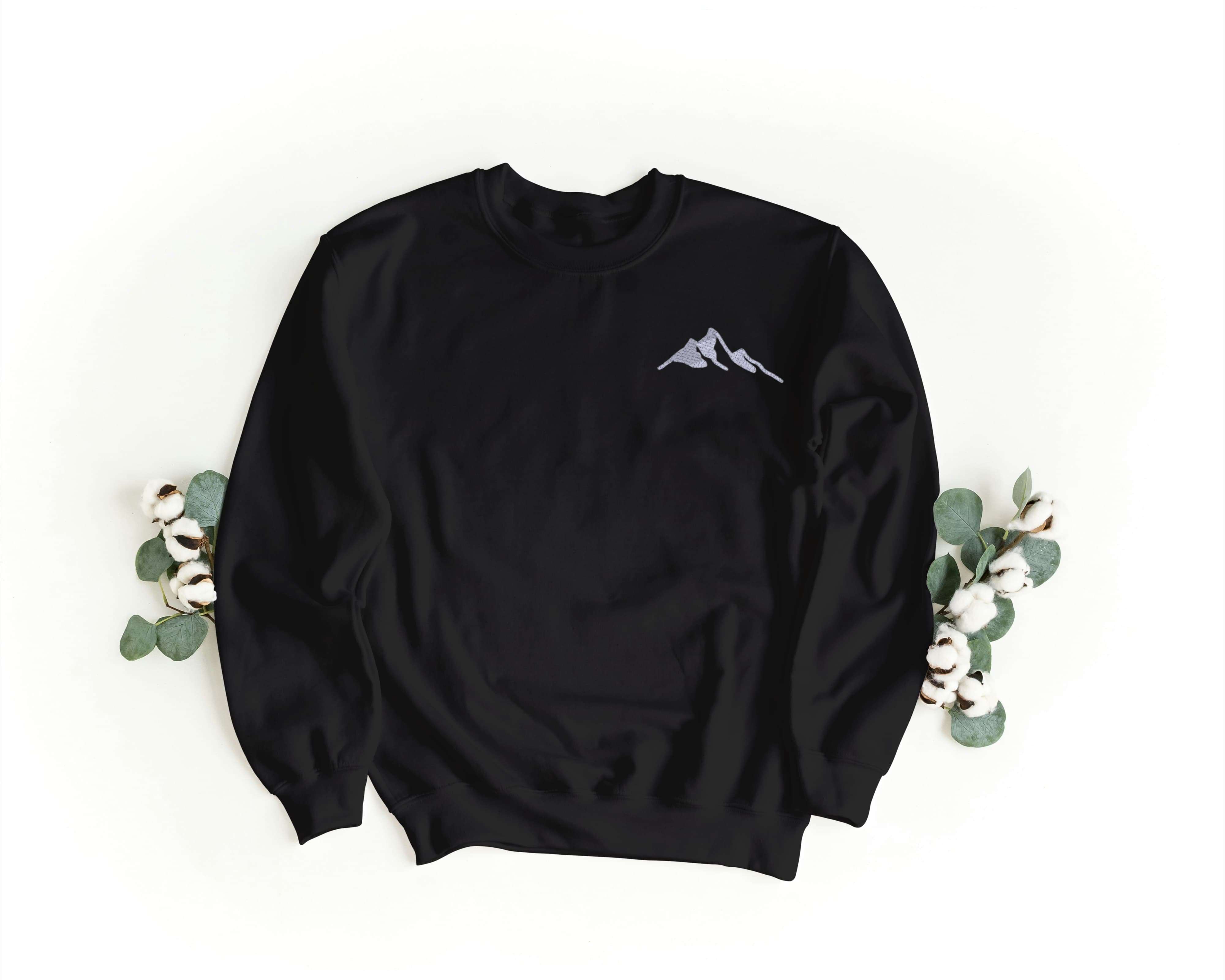 Felpa Ricamata Unisex a Girocollo – Morbida e Confortevole – Design Montagna-Biiply