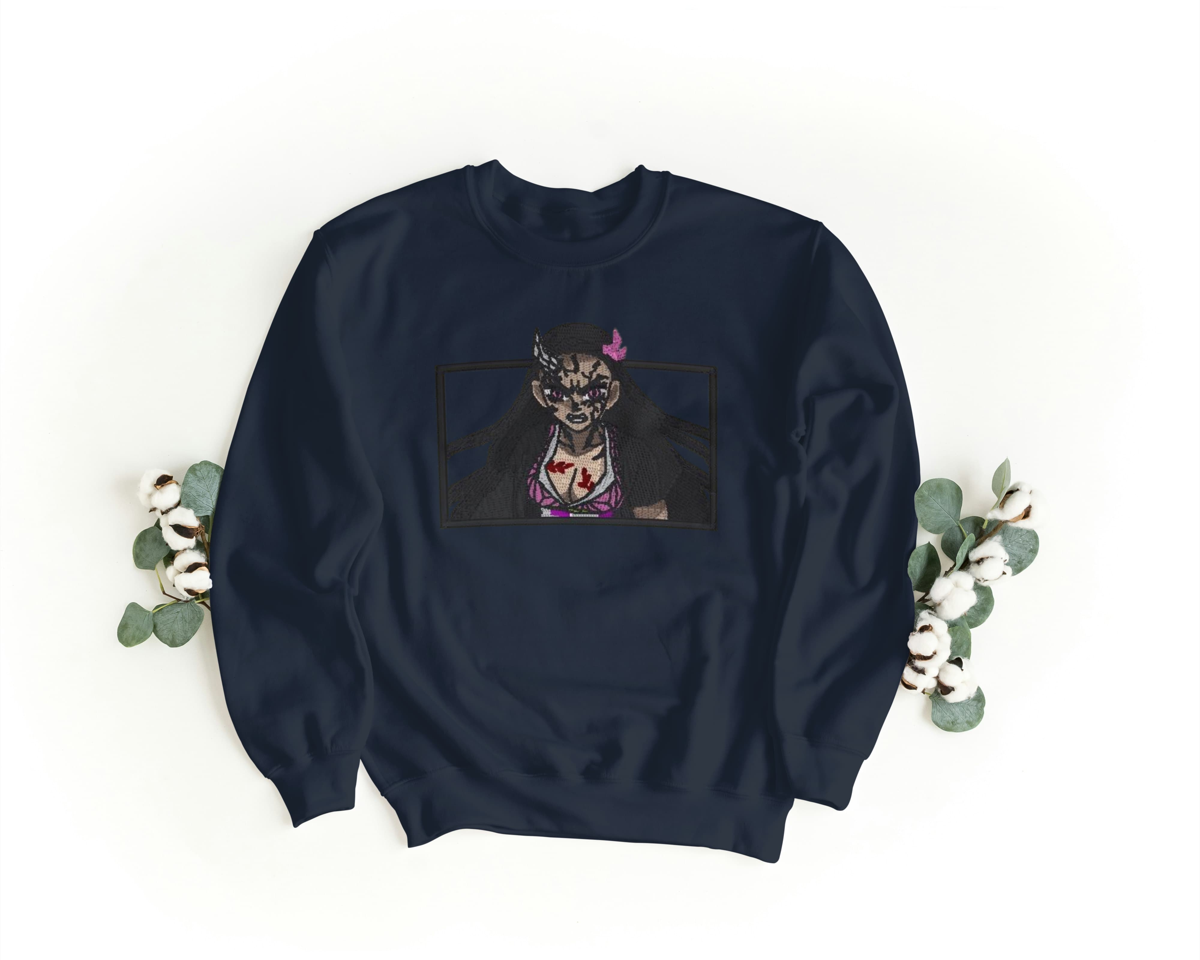 Felpa Ricamata Unisex a Girocollo – Morbida e Confortevole – Design Nezuko-Biiply