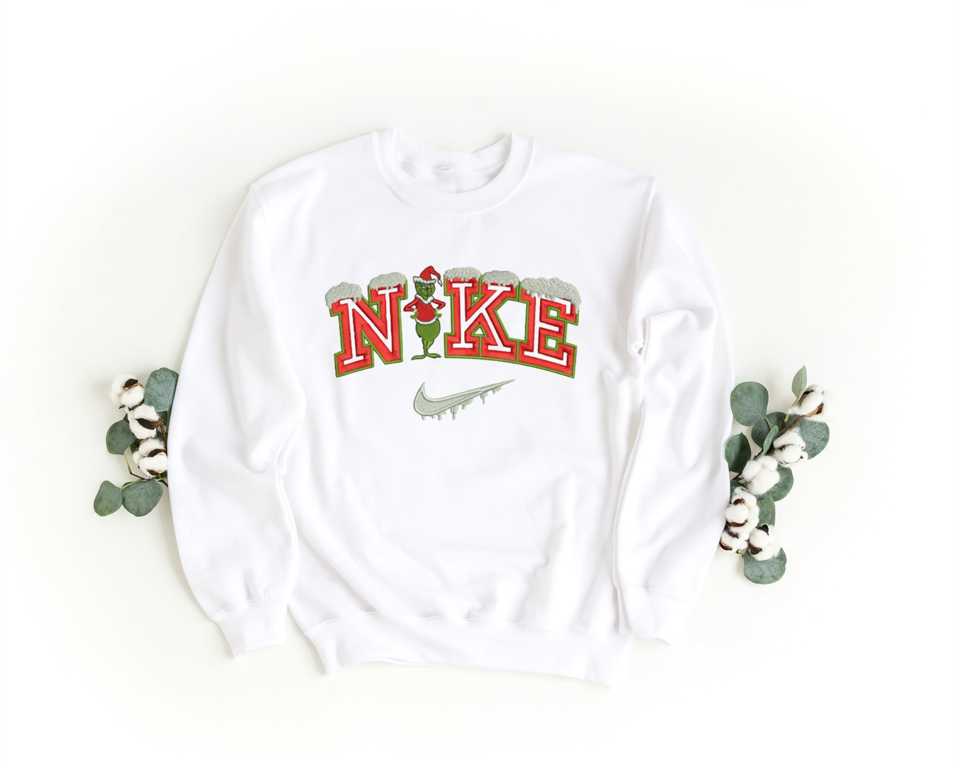 Ricamo Personalizzato - Felpa Ricamata Unisex – Morbida – Stile Streetwear – Nike Grinch-Biiply