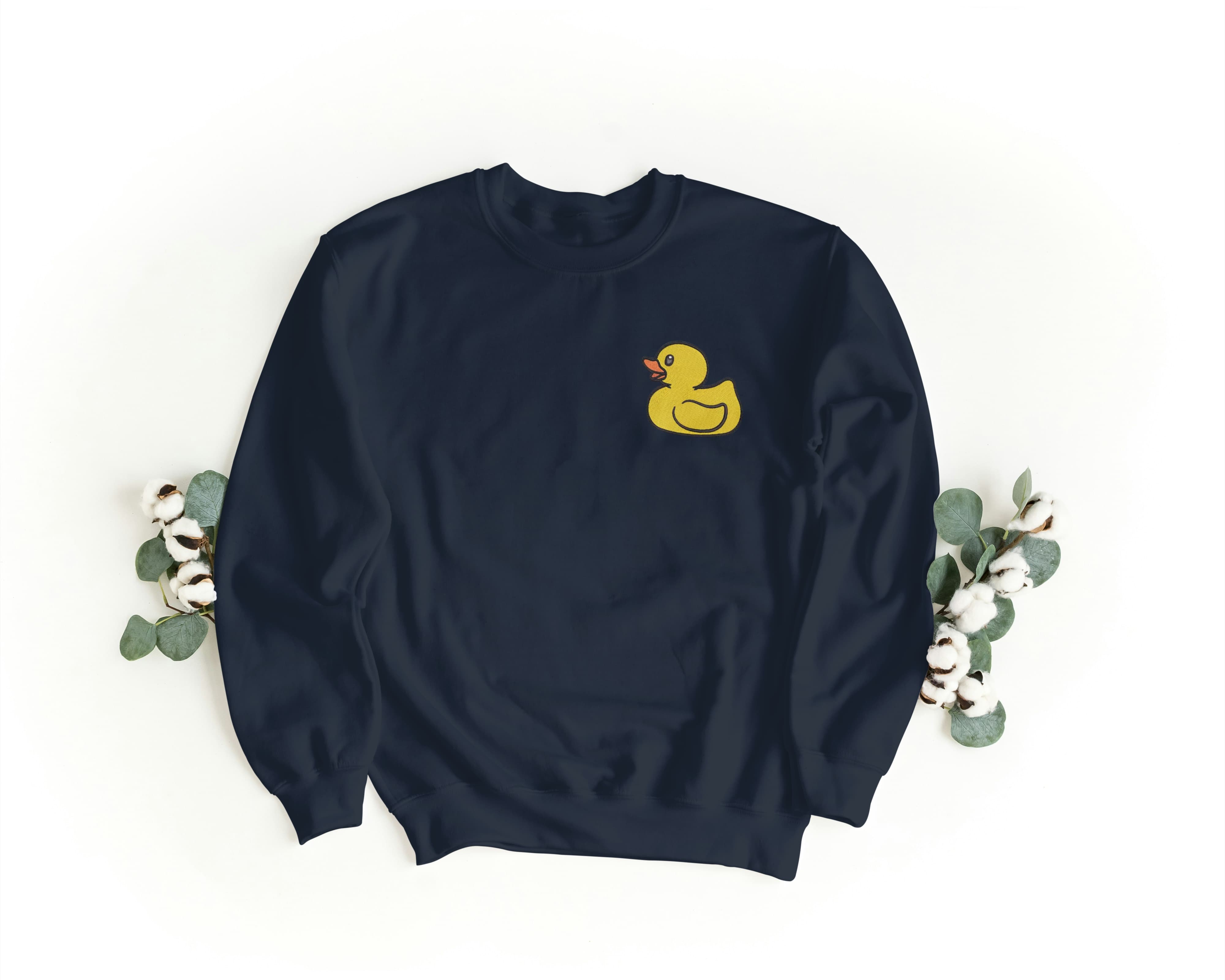 Felpa Ricamata Unisex a Girocollo – Morbida e Confortevole – Design Paperella-Biiply