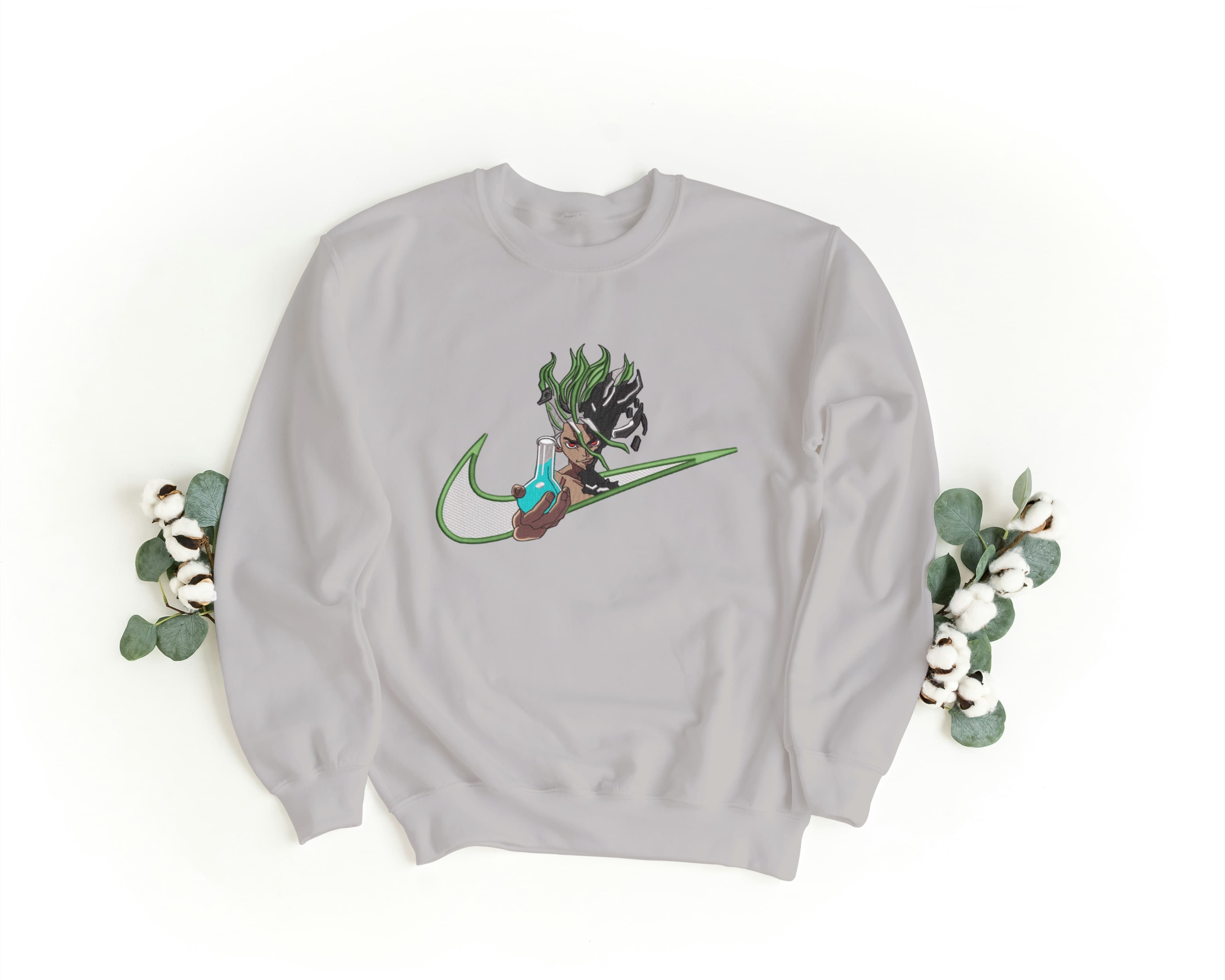 Felpa Ricamata Unisex a Girocollo – Morbida e Confortevole – Design Senku-Biiply