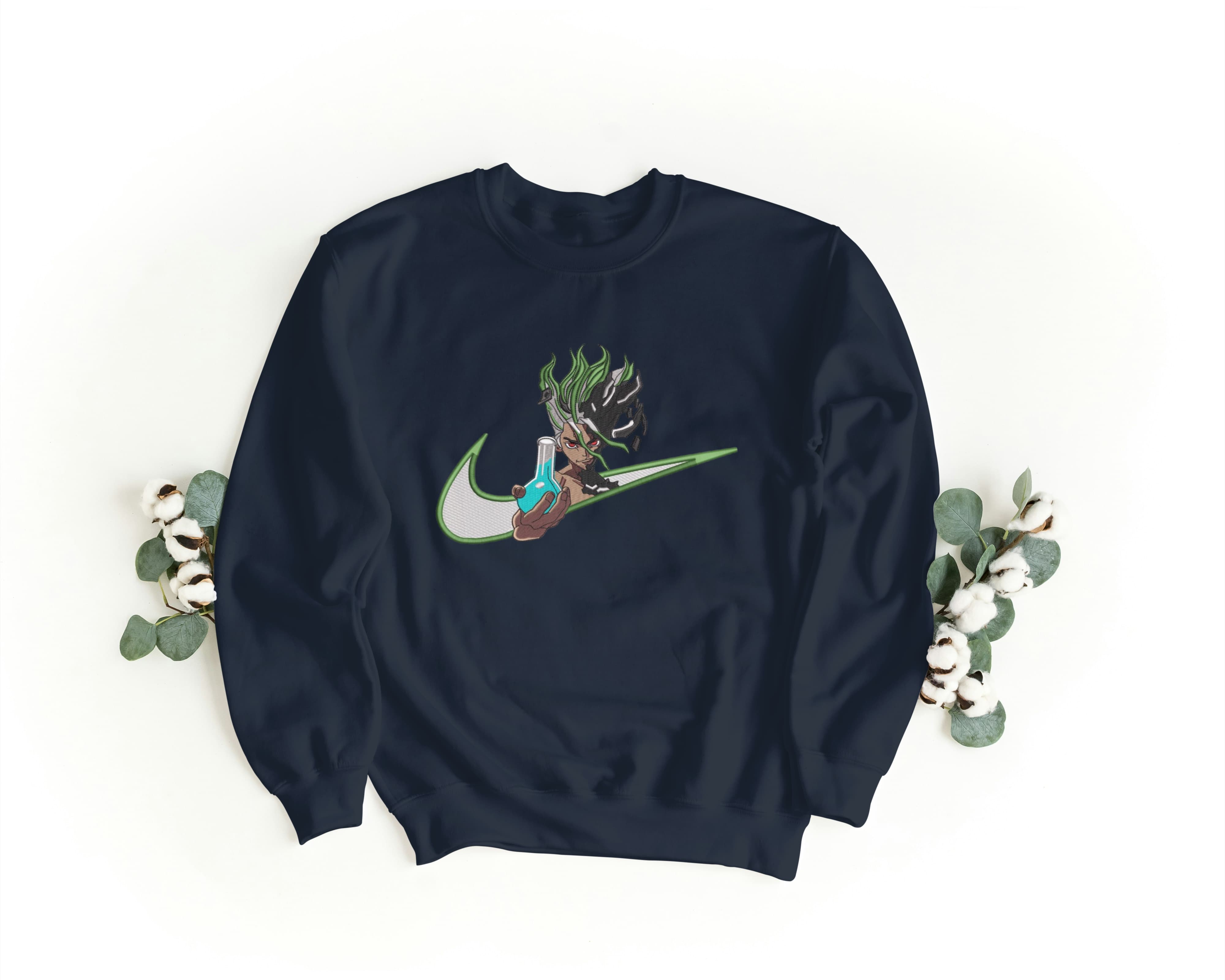 Felpa Ricamata Unisex a Girocollo – Morbida e Confortevole – Design Senku-Biiply