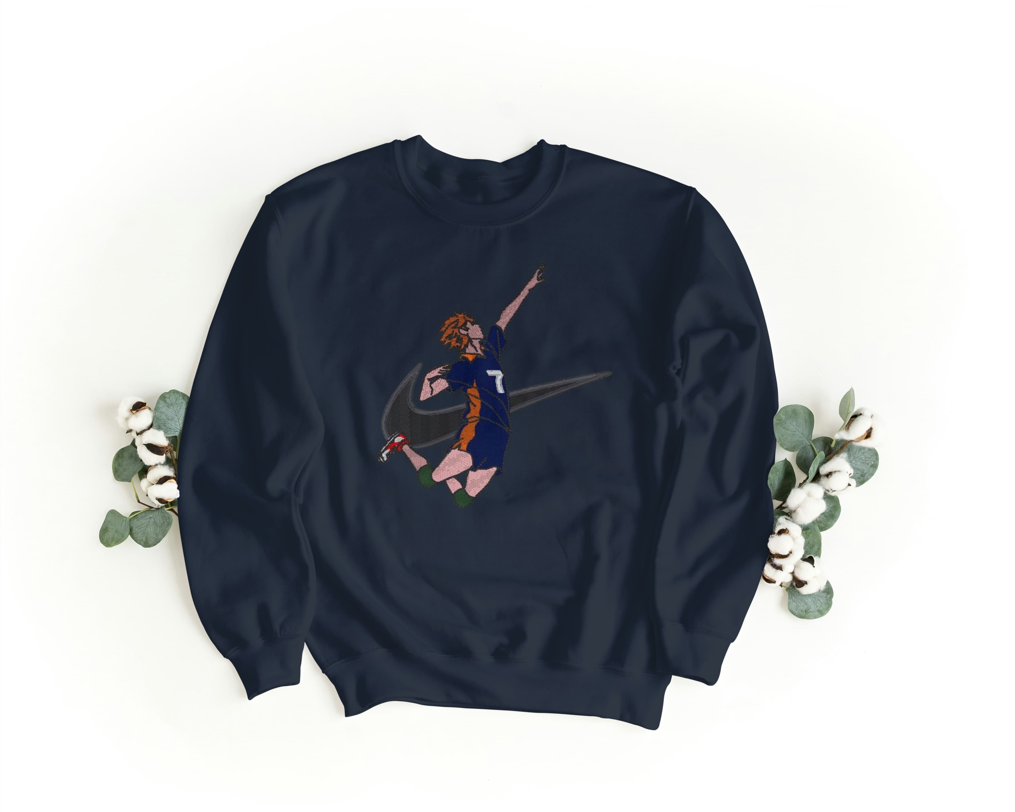 Felpa Ricamata Unisex a Girocollo – Morbida e Confortevole – Design Swoosh Basketball-Biiply