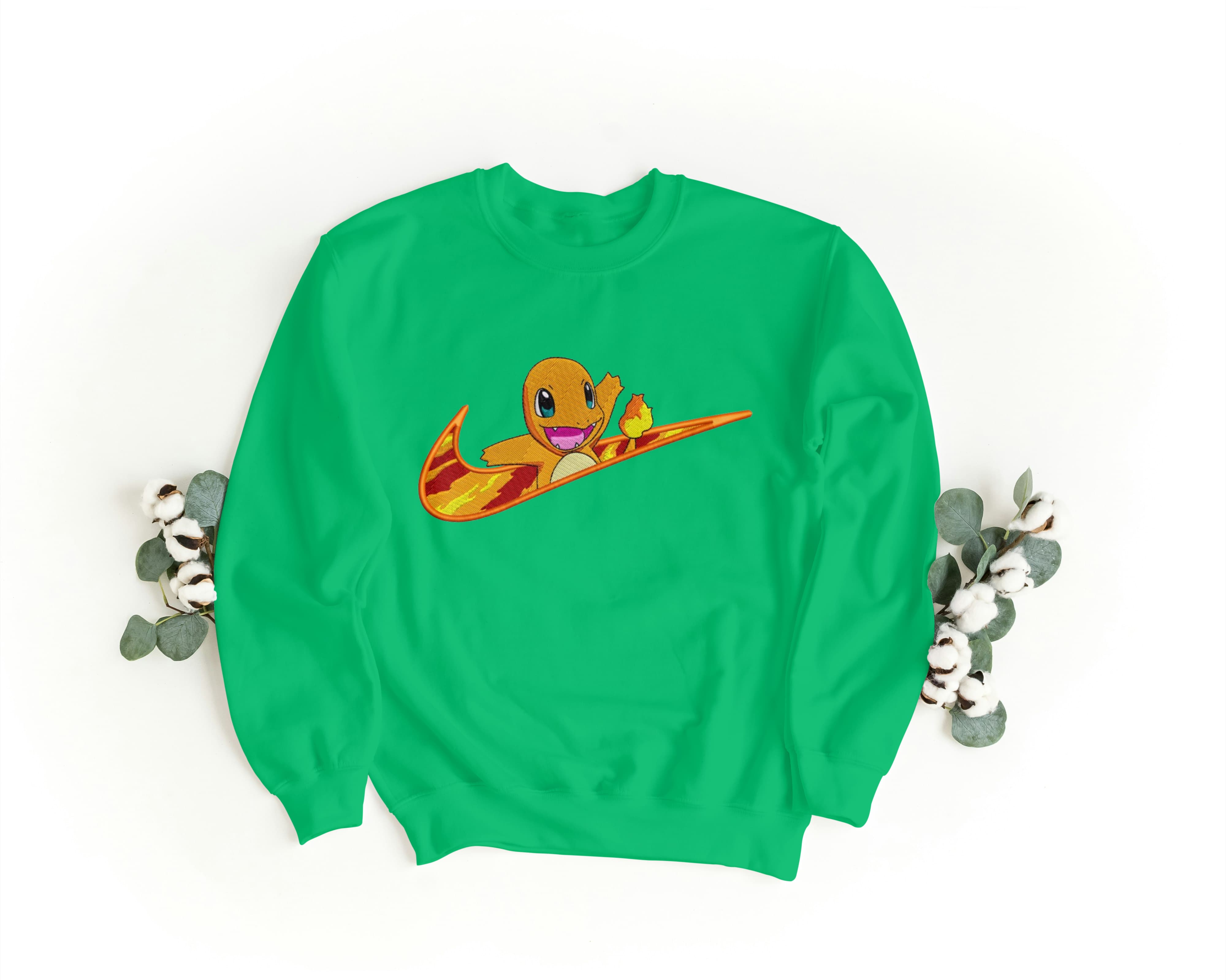 Felpa Ricamata Unisex a Girocollo – Morbida e Confortevole – Design Swoosh + Charamander-Biiply
