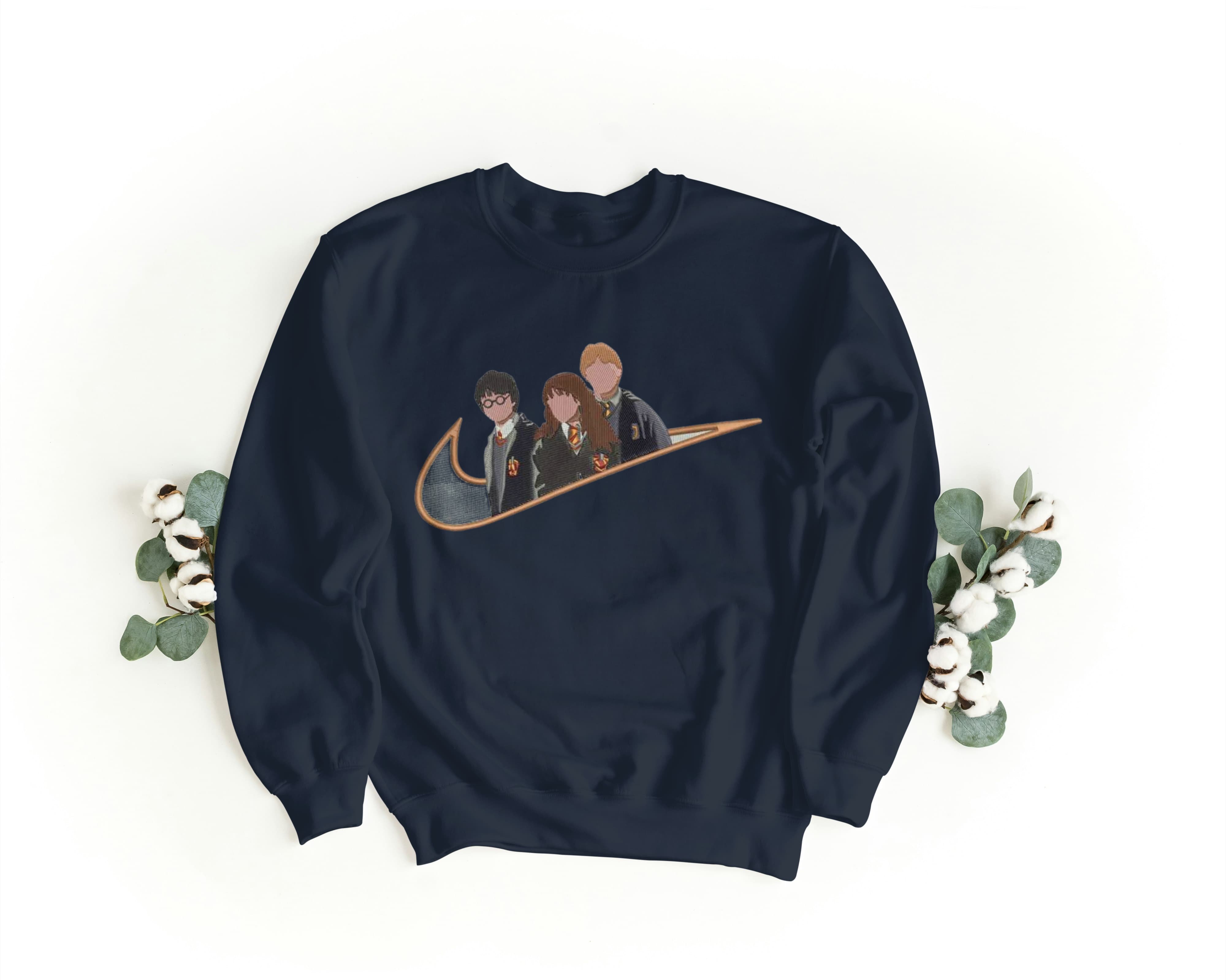 Felpa Ricamata Unisex a Girocollo – Morbida e Confortevole – Design Swoosh Harry Potter-Biiply