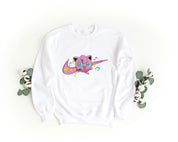 Felpa Ricamata Unisex a Girocollo – Morbida e Confortevole – Design Swoosh + Jigglypuff-Biiply