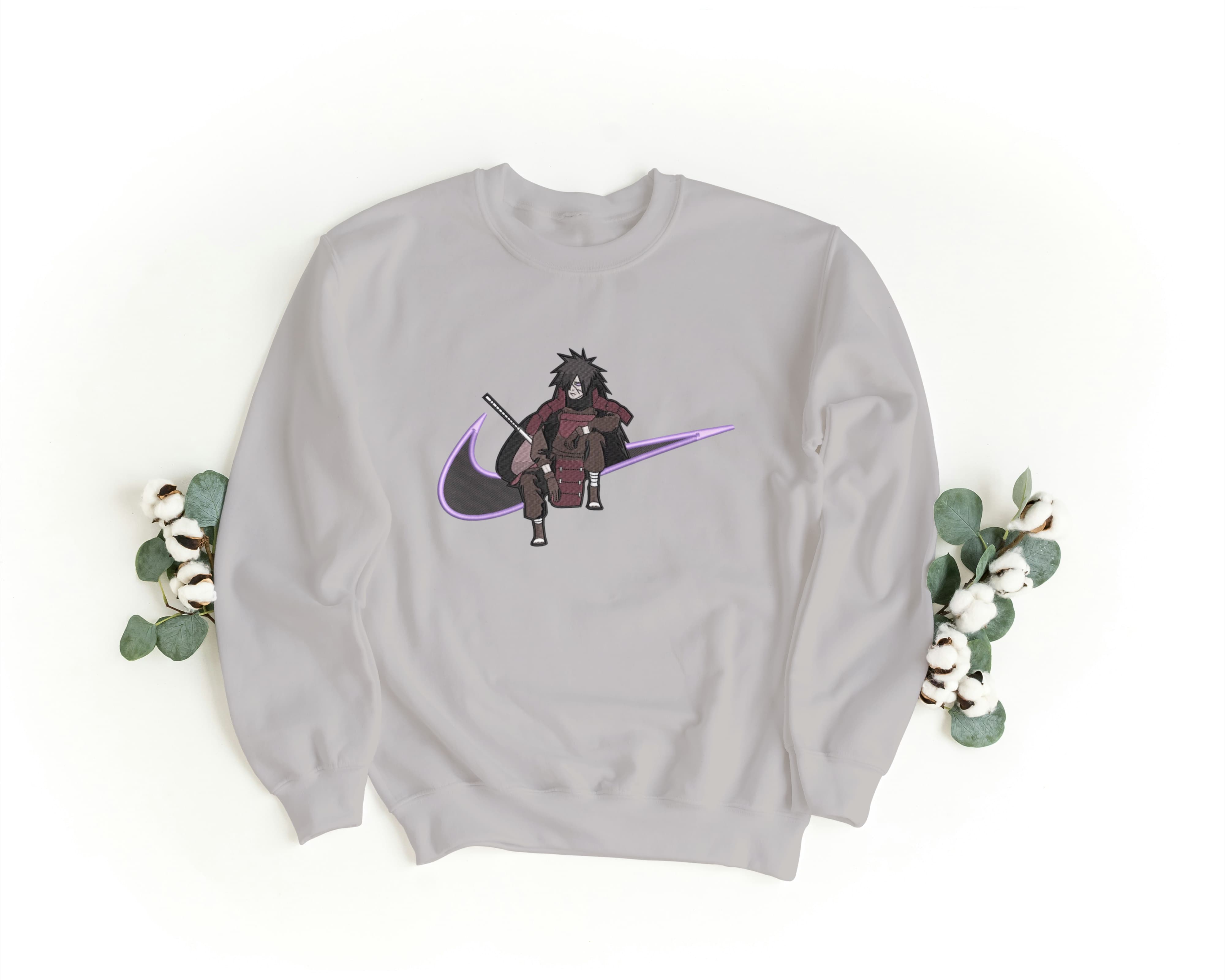 Felpa Ricamata Unisex a Girocollo – Morbida e Confortevole – Design Swoosh Madara-Biiply