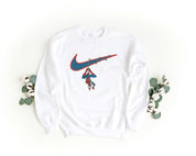 Felpa Ricamata Unisex a Girocollo – Morbida e Confortevole – Design Swoosh + Spiderman Xmas-Biiply