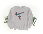 Felpa Ricamata Unisex a Girocollo – Morbida e Confortevole – Design Swoosh + Spiderman Xmas-Biiply