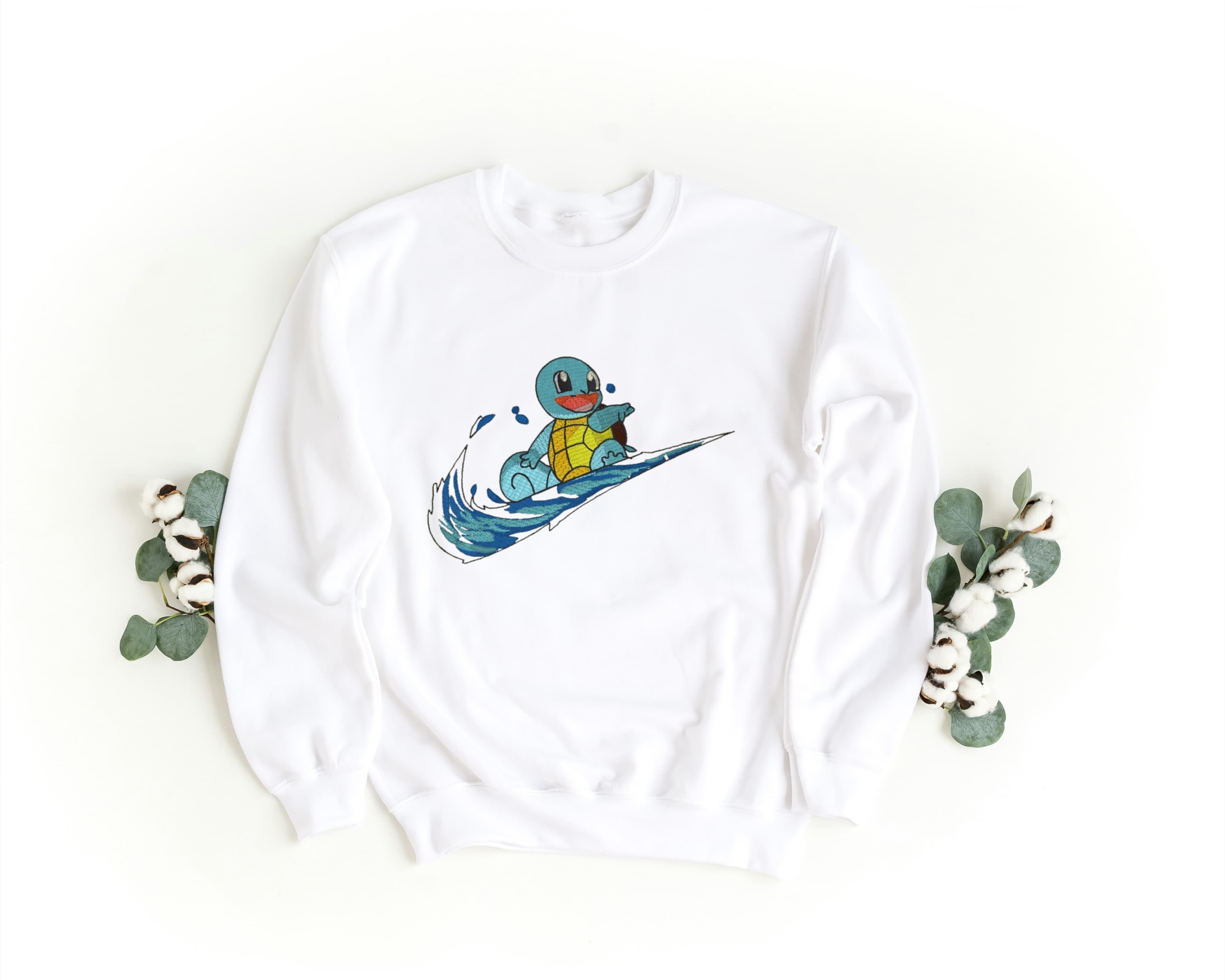 Felpa Ricamata Unisex a Girocollo – Morbida e Confortevole – Design Swoosh Squirtle-Biiply