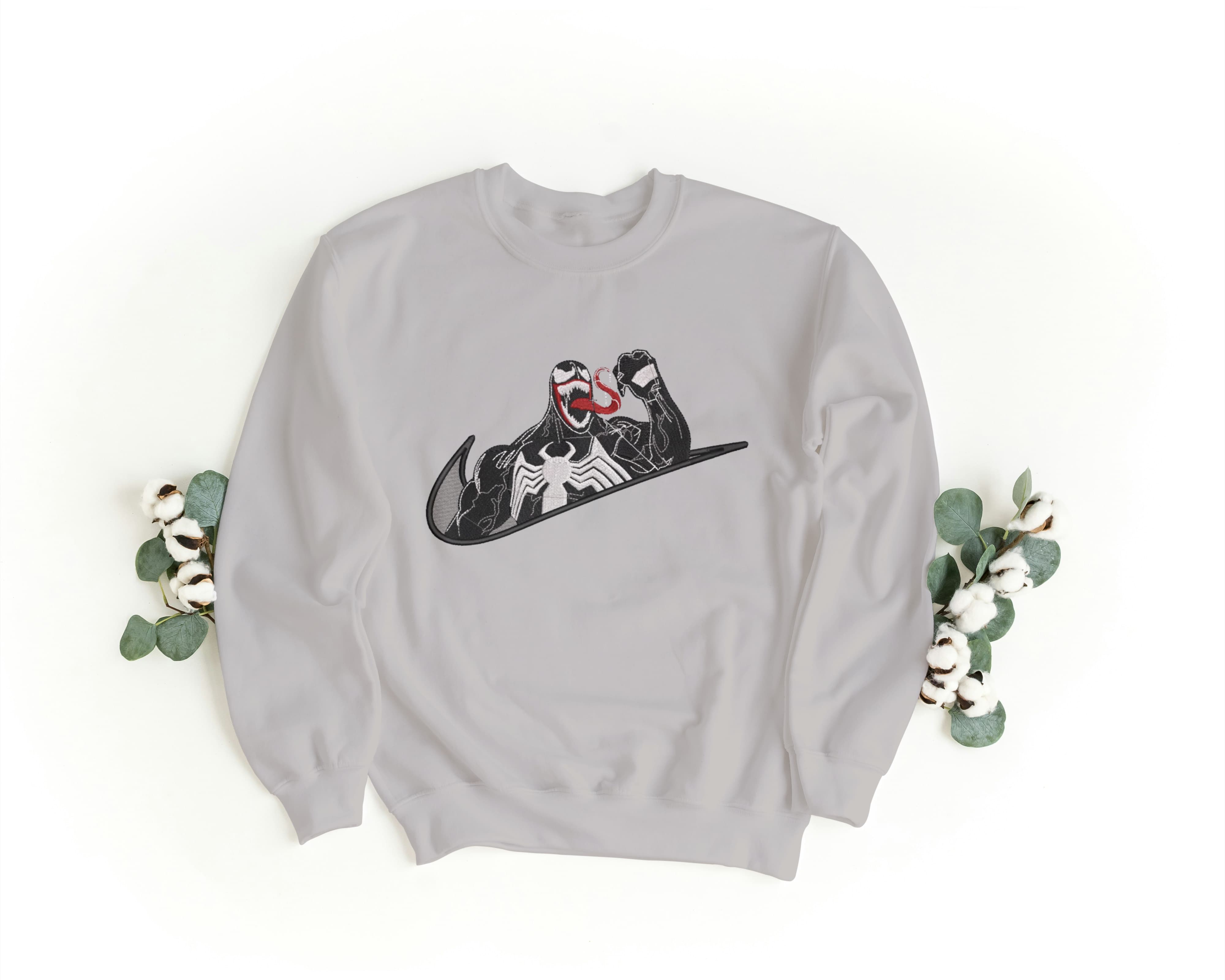 Felpa Ricamata Unisex a Girocollo – Morbida e Confortevole – Design Swoosh Venom-Biiply
