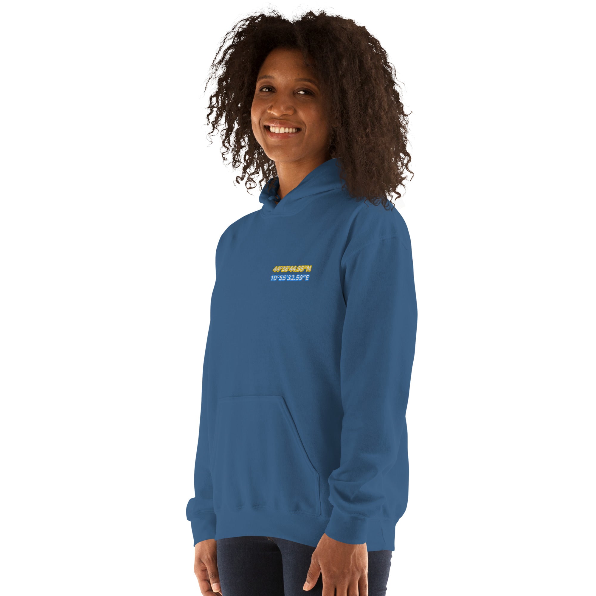 Felpa Ricamata Unisex con Cappuccio – Morbida – Design Coordinate di Modena-Biiply