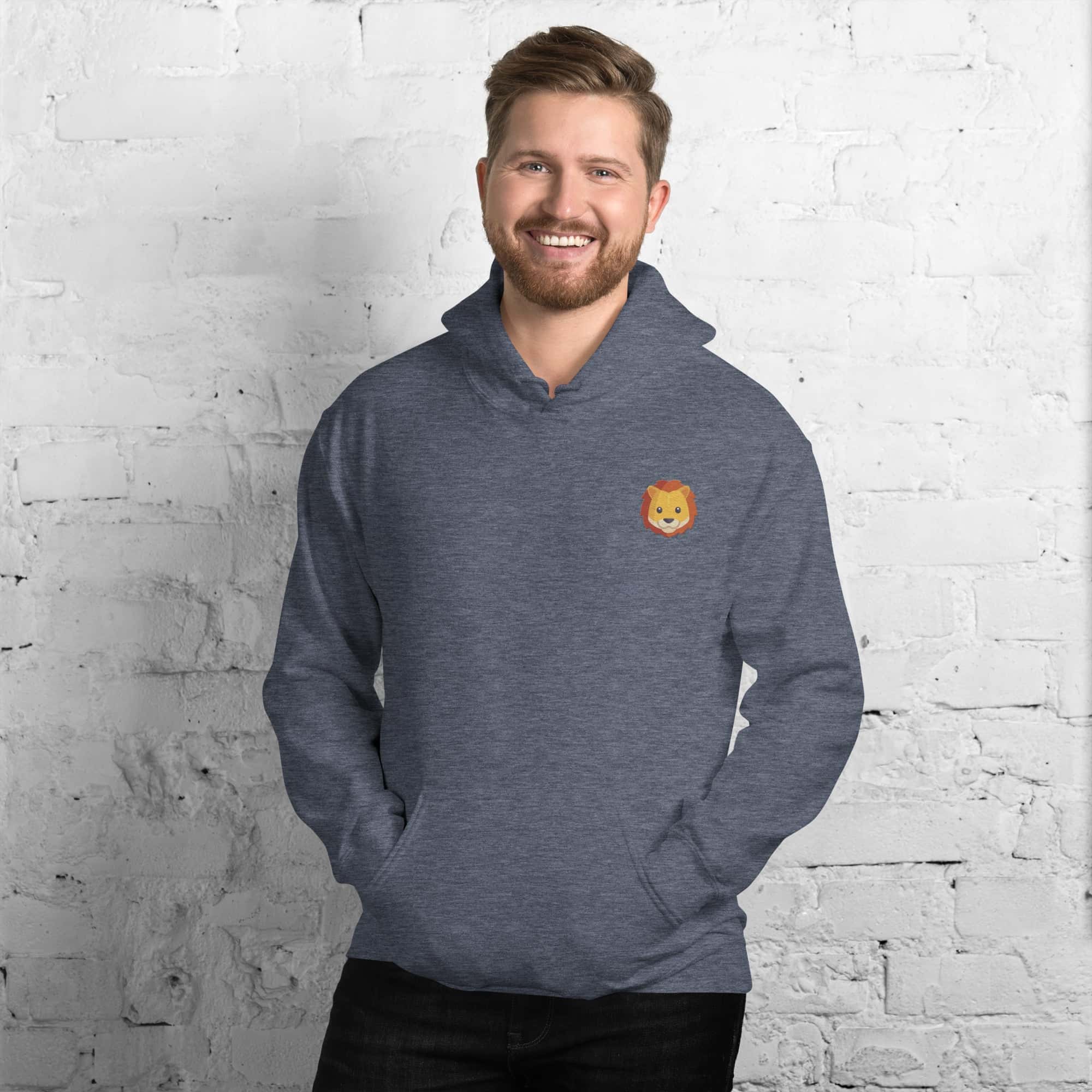 Felpa Ricamata Unisex con Cappuccio – Morbida – Design Leone-Biiply