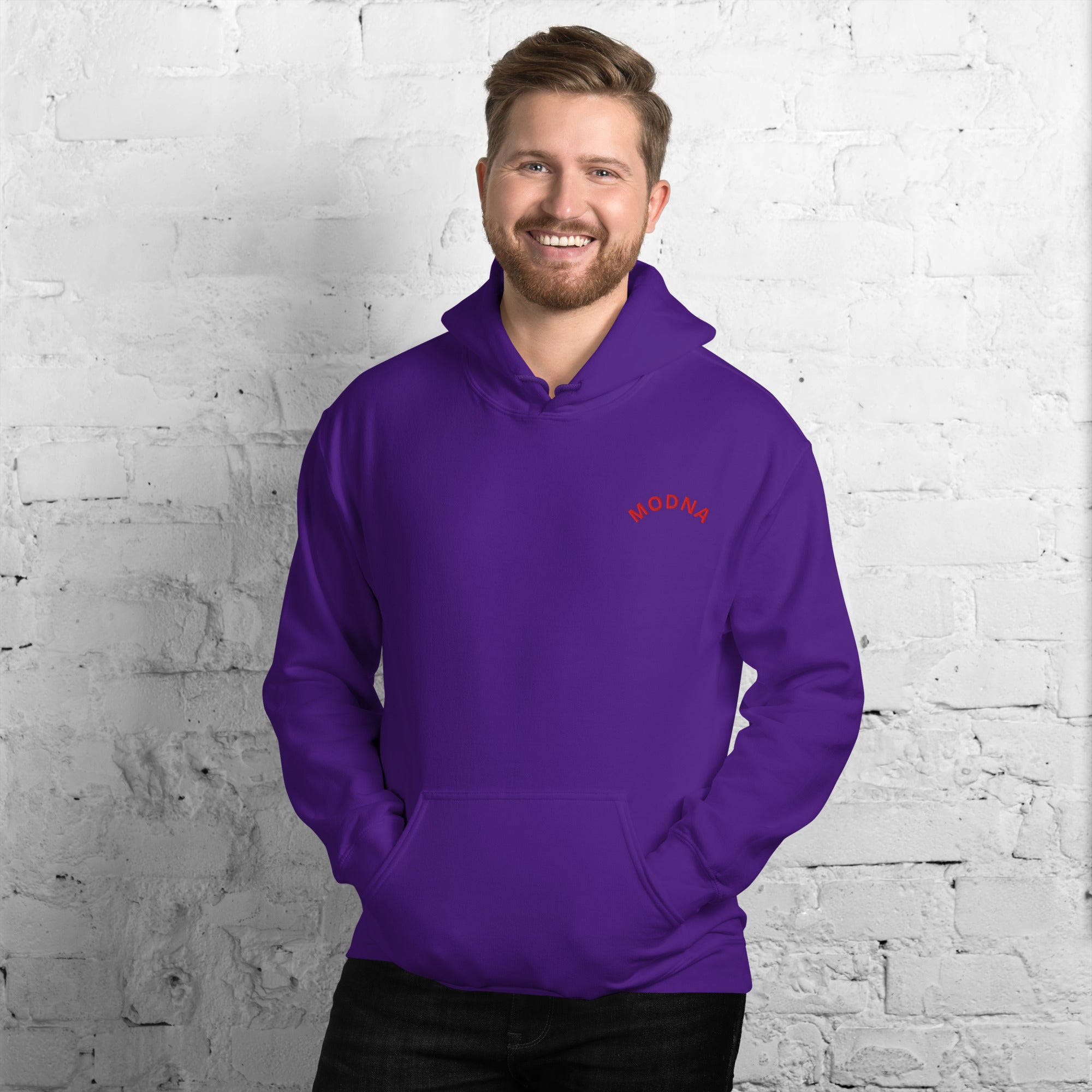 Felpa Ricamata Unisex con Cappuccio – Morbida – Design Modna-Biiply