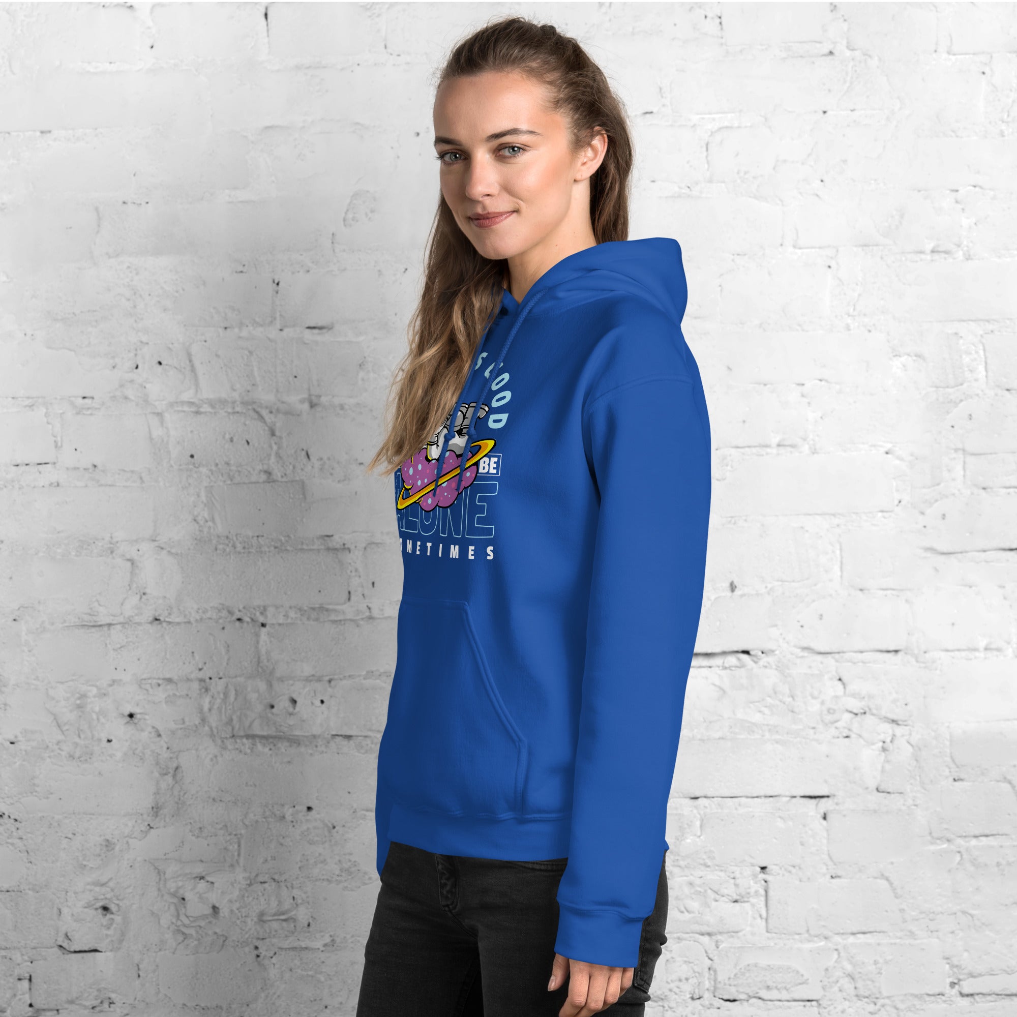 Felpa Stampata Unisex con Cappuccio – Morbida – Design It Feels Good To Be Alone-Biiply